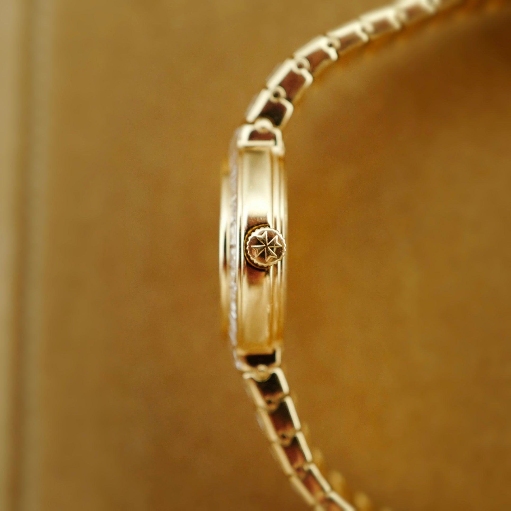 Vacheron Constantin Yellow Gold Kalla Ref. 10546/146j (New Arrival)