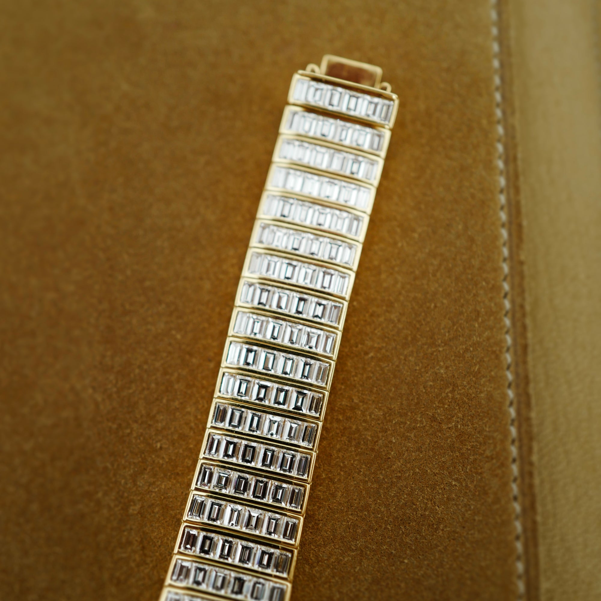 Vacheron Constantin Yellow Gold Kalla Ref. 10546/146j (New Arrival)
