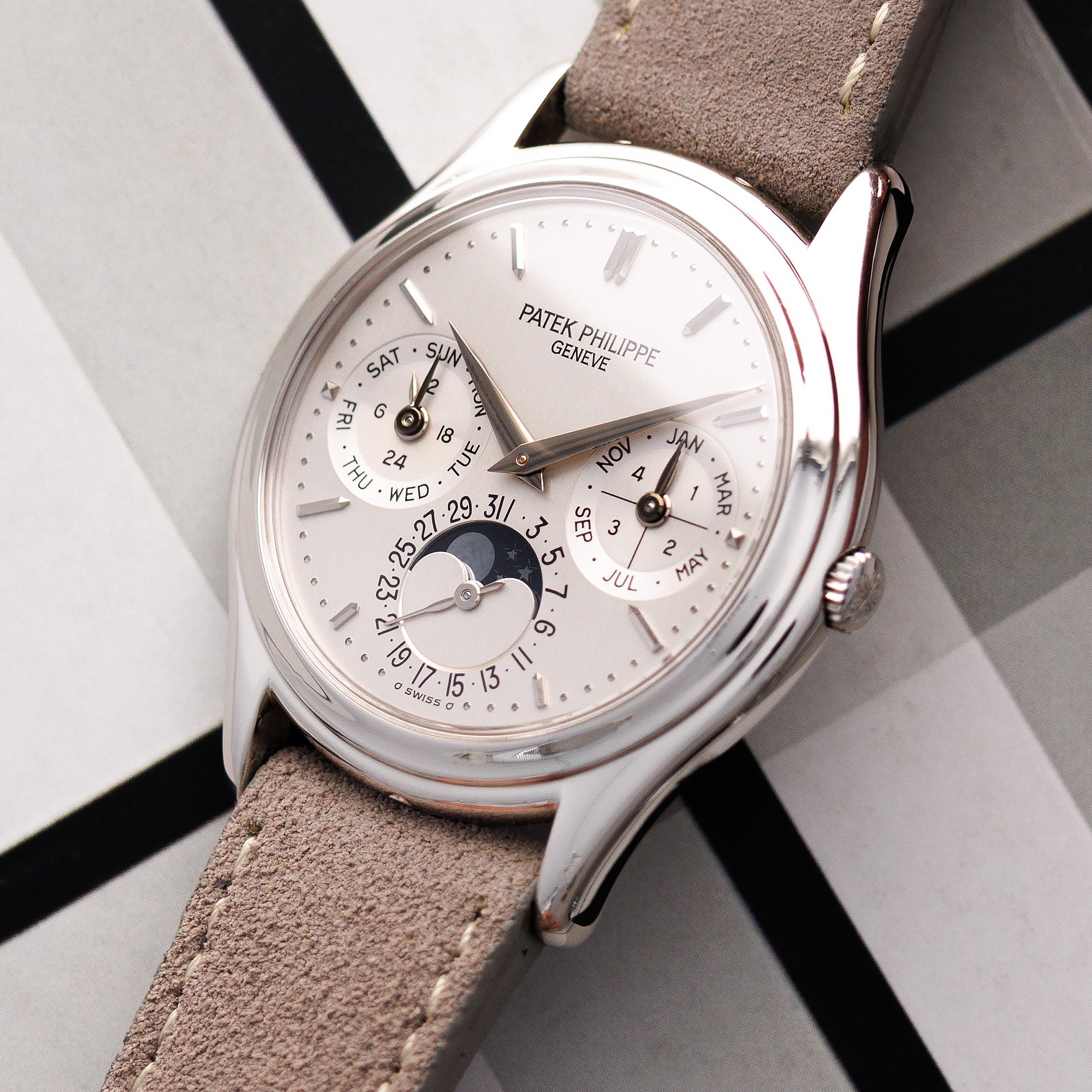 Patek Philippe - Patek Philippe Platinum Perpetual Calendar Ref. 3940 - The Keystone Watches