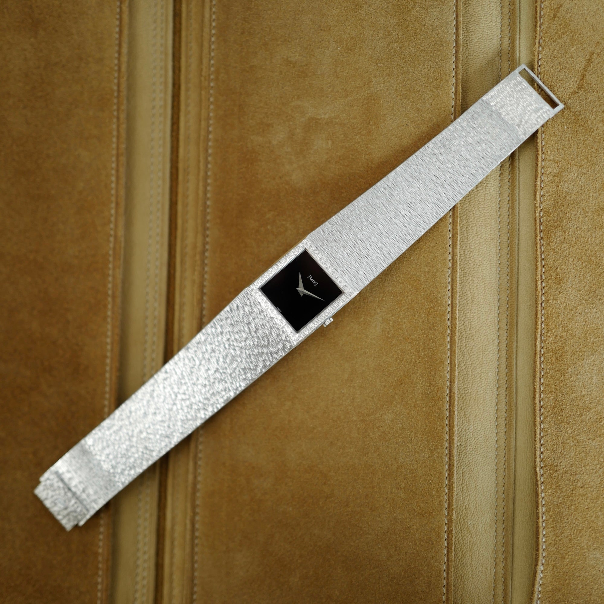 Piaget - Piaget White Gold Bracelet Watch Ref. 9133 with Onyx Dial (New Arrival) - The Keystone Watches