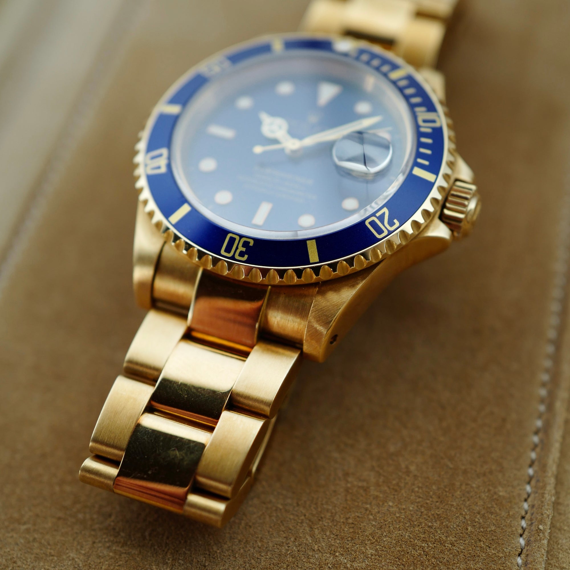 Rolex - Rolex Yellow Gold Submariner Ref. 16618 in Outstanding Condition - The Keystone Watches