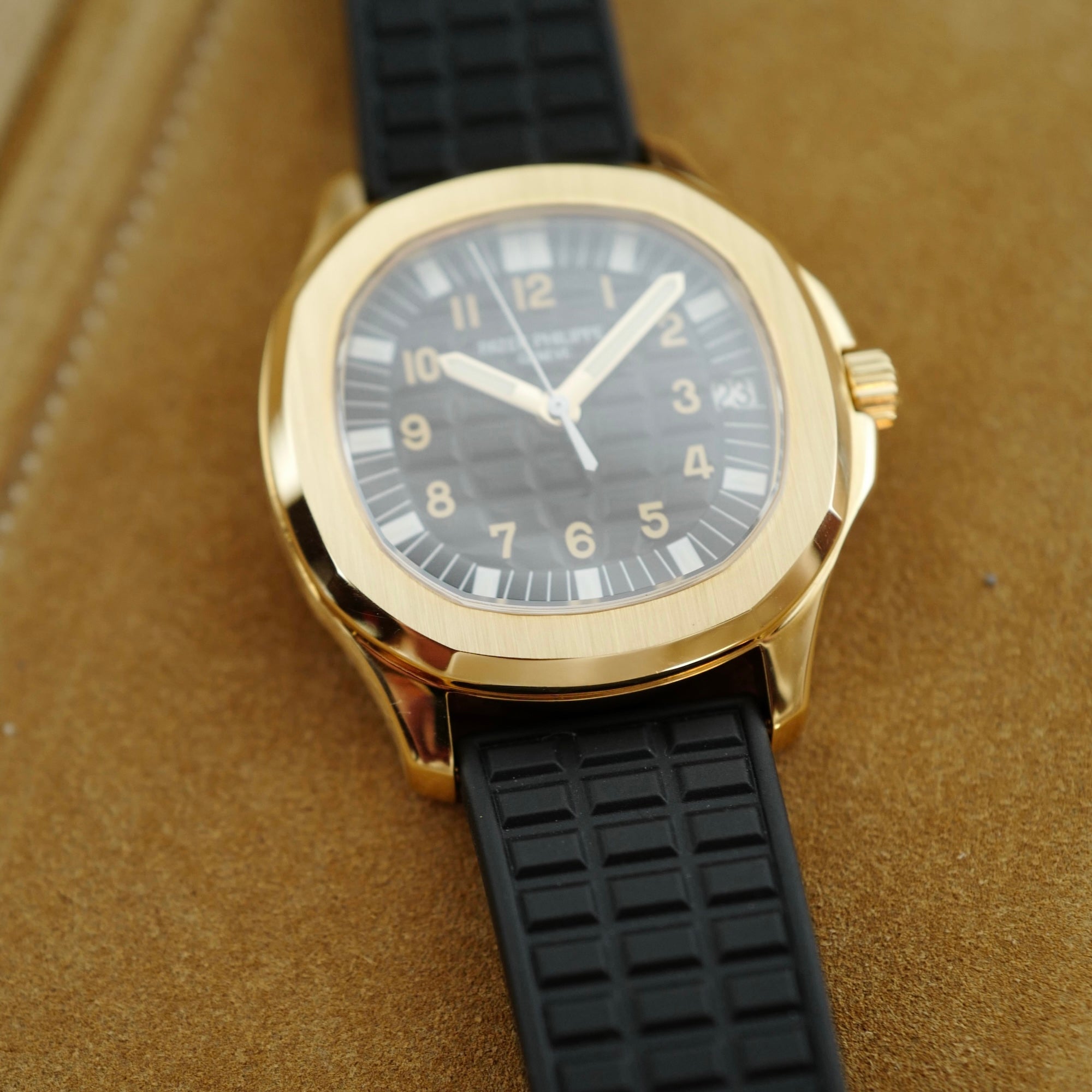 Patek Philippe Yellow Gold Aquanaut Ref. 5065 (New Arrival)