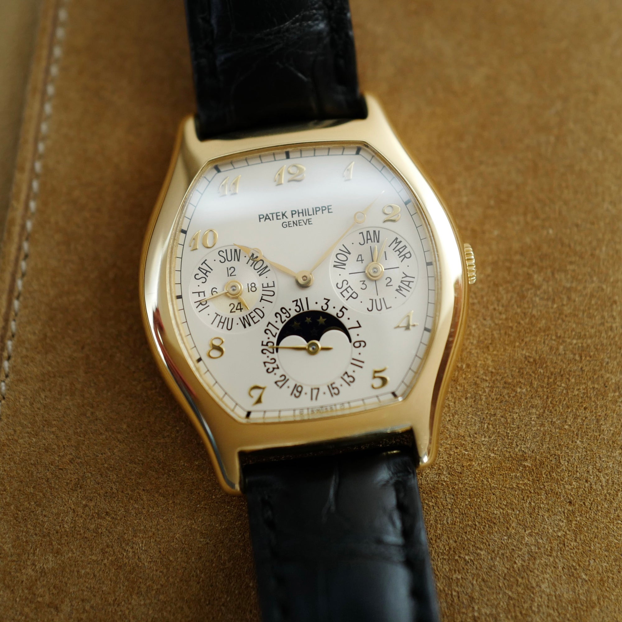 Patek Philippe - Patek Philippe Yellow Gold Perpetual Calendar Ref. 5040J (New Arrival) - The Keystone Watches