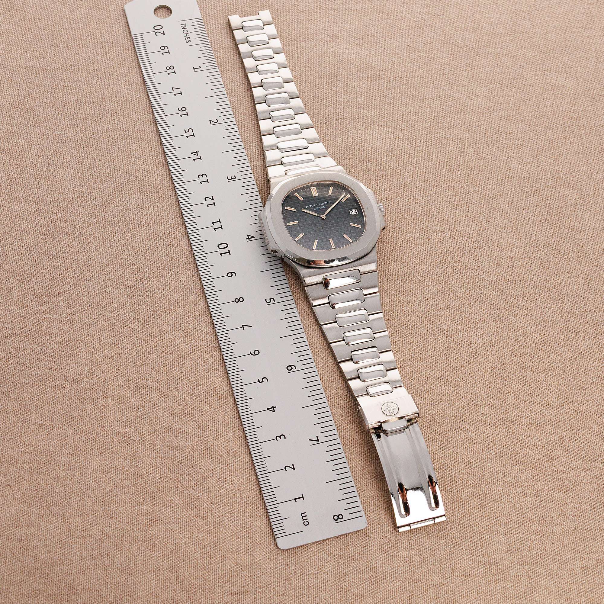 Patek Philippe - Patek Philippe Steel Jumbo Nautilus Ref. 3700 - The Keystone Watches
