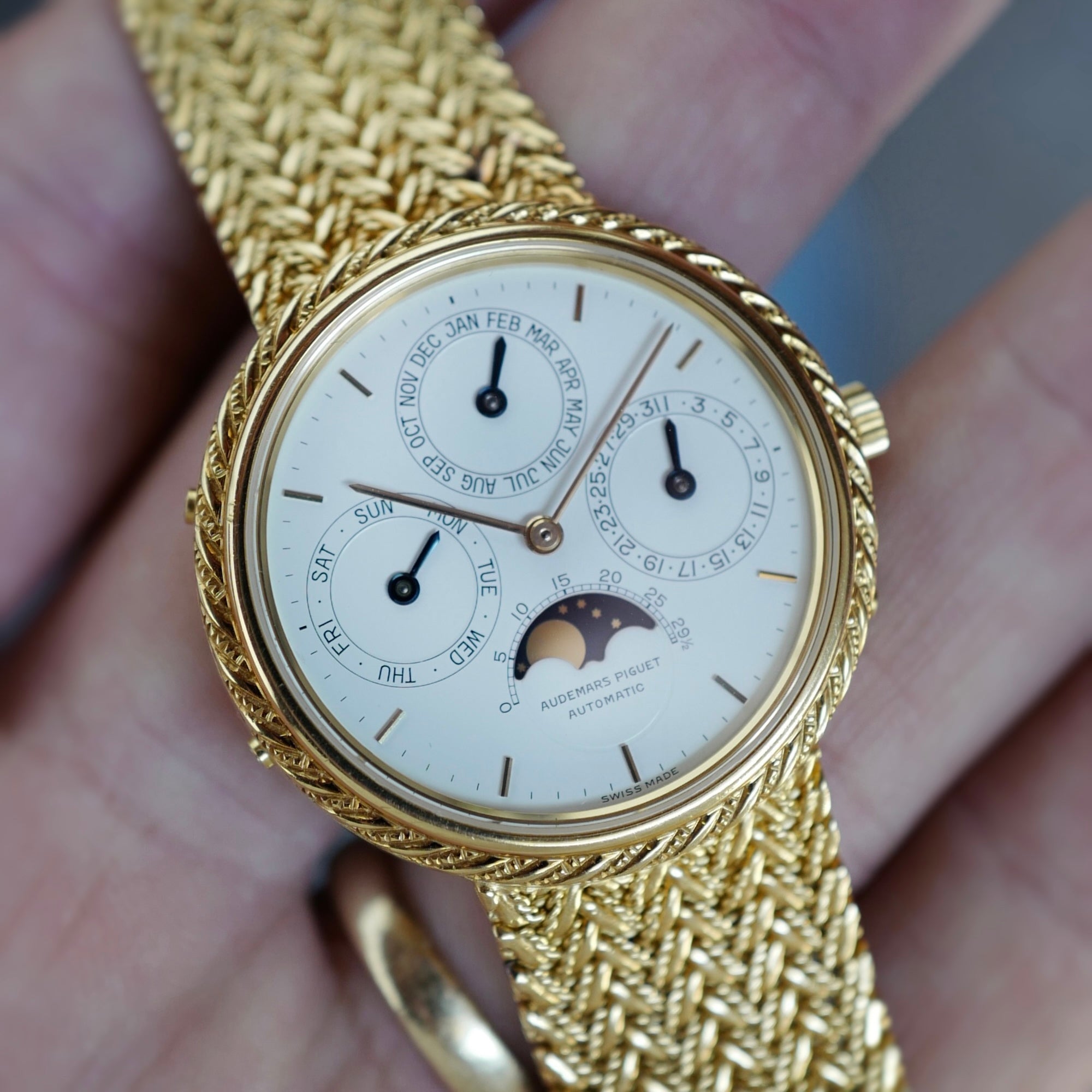 Audemars Piguet - Audemars Piguet Yellow Gold Quantieme Perpetual Watch Ref. 5549 - The Keystone Watches