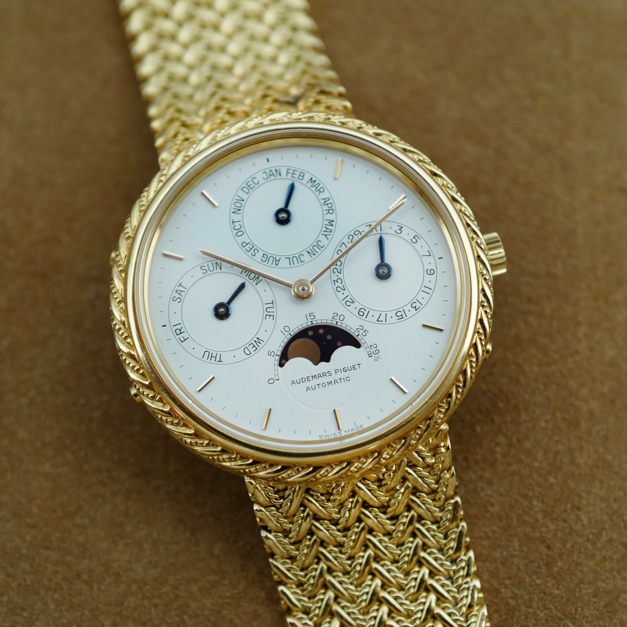 Audemars Piguet - Audemars Piguet Yellow Gold Quantieme Perpetual Watch Ref. 5549 - The Keystone Watches
