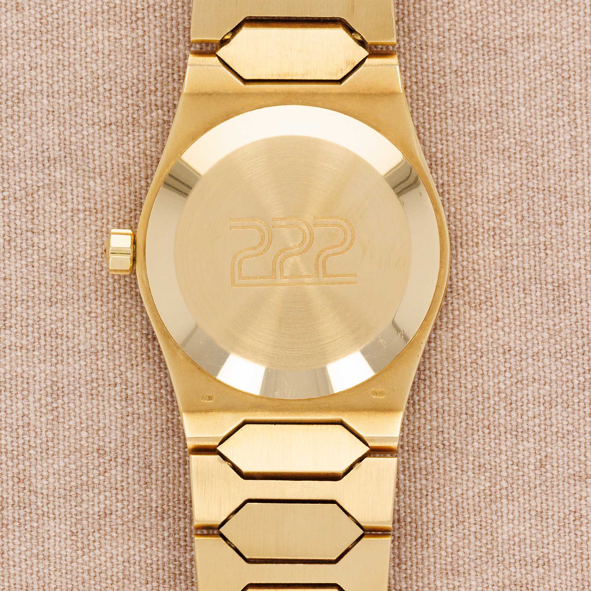 Vacheron Constantin - Vacheron Constantin Yellow Gold 222 Ref. 46003 - The Keystone Watches