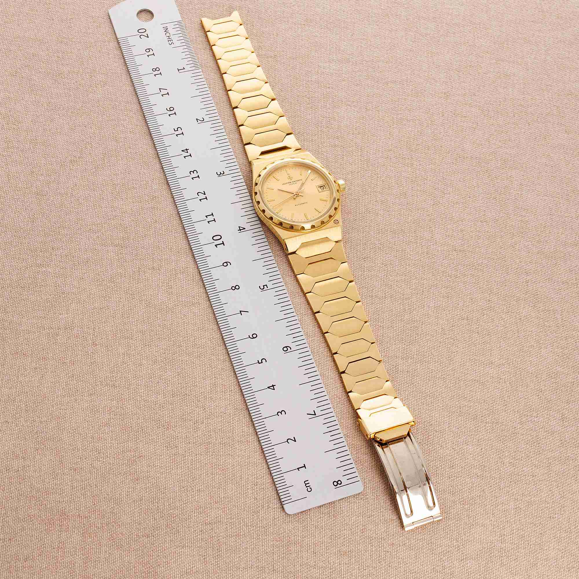 Vacheron Constantin - Vacheron Constantin Yellow Gold 222 Ref. 46003 - The Keystone Watches