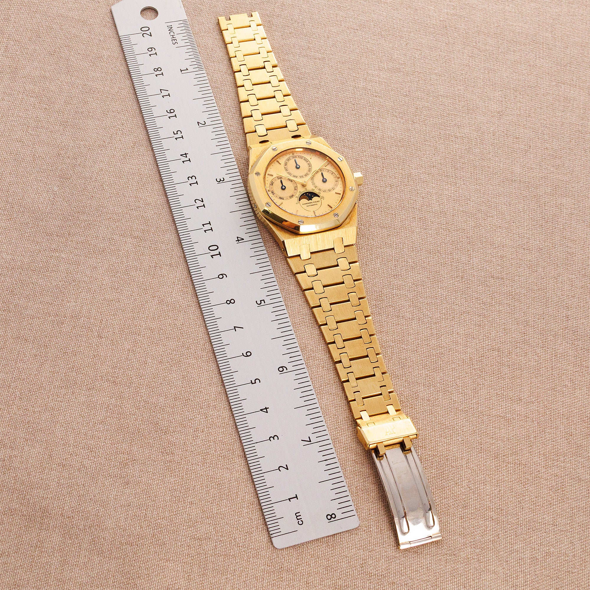 Audemars Piguet Yellow Gold Vintage Royal Oak Perpetual Ref. 25654BA