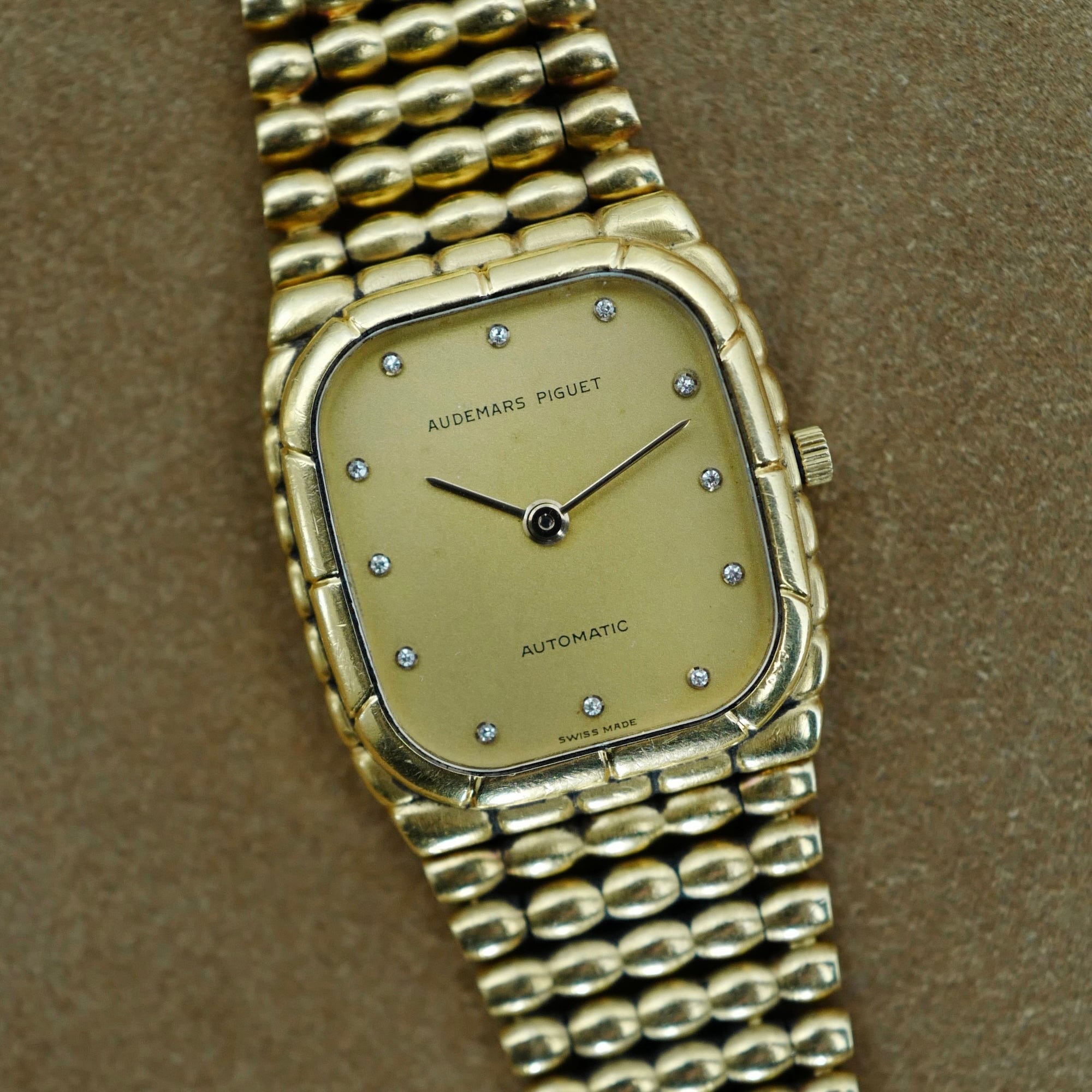 Audemars Piguet Yellow Gold Automatic Bamboo Bullet Bracelet Watch (New Arrivals)