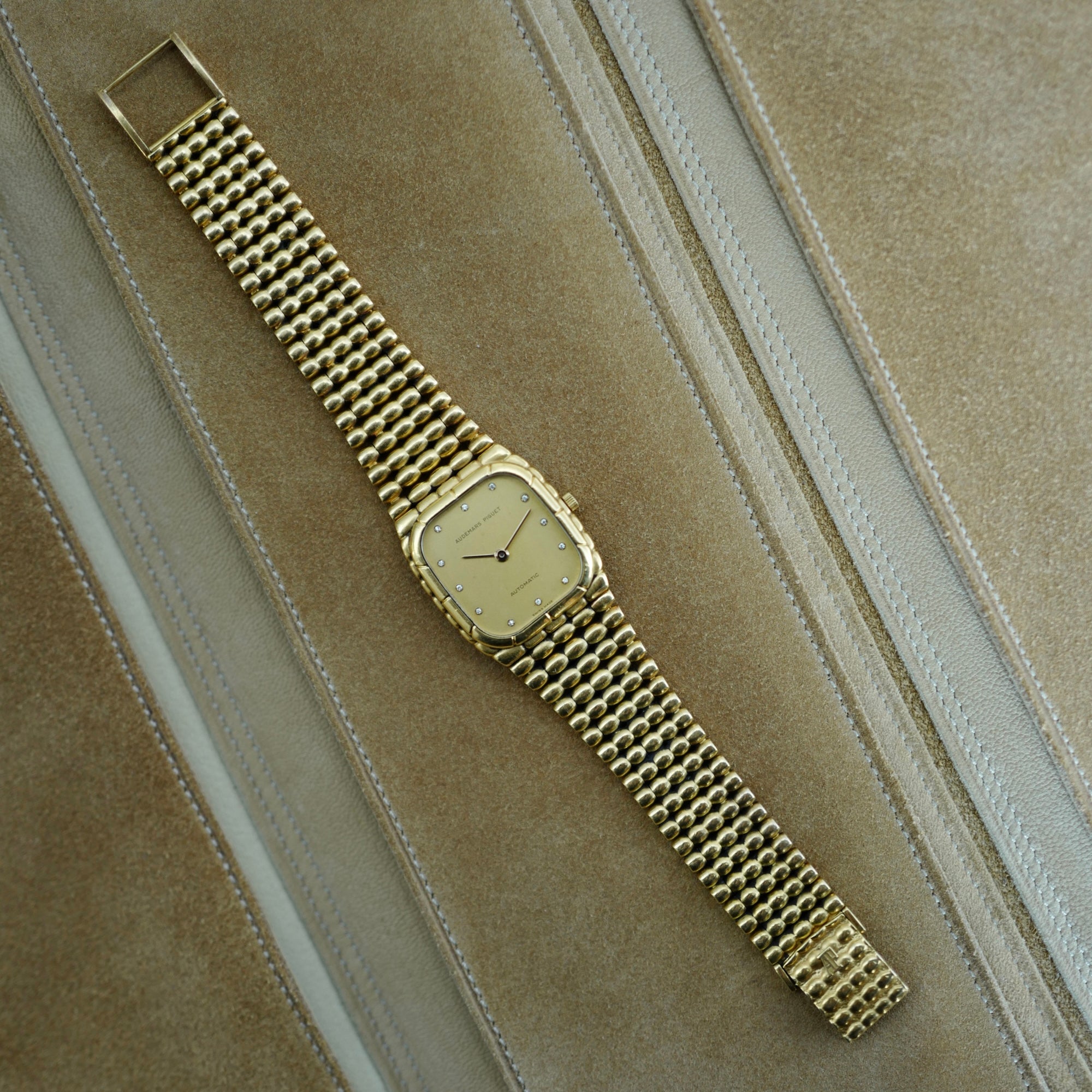 Audemars Piguet Yellow Gold Automatic Bamboo Bullet Bracelet Watch (New Arrivals)