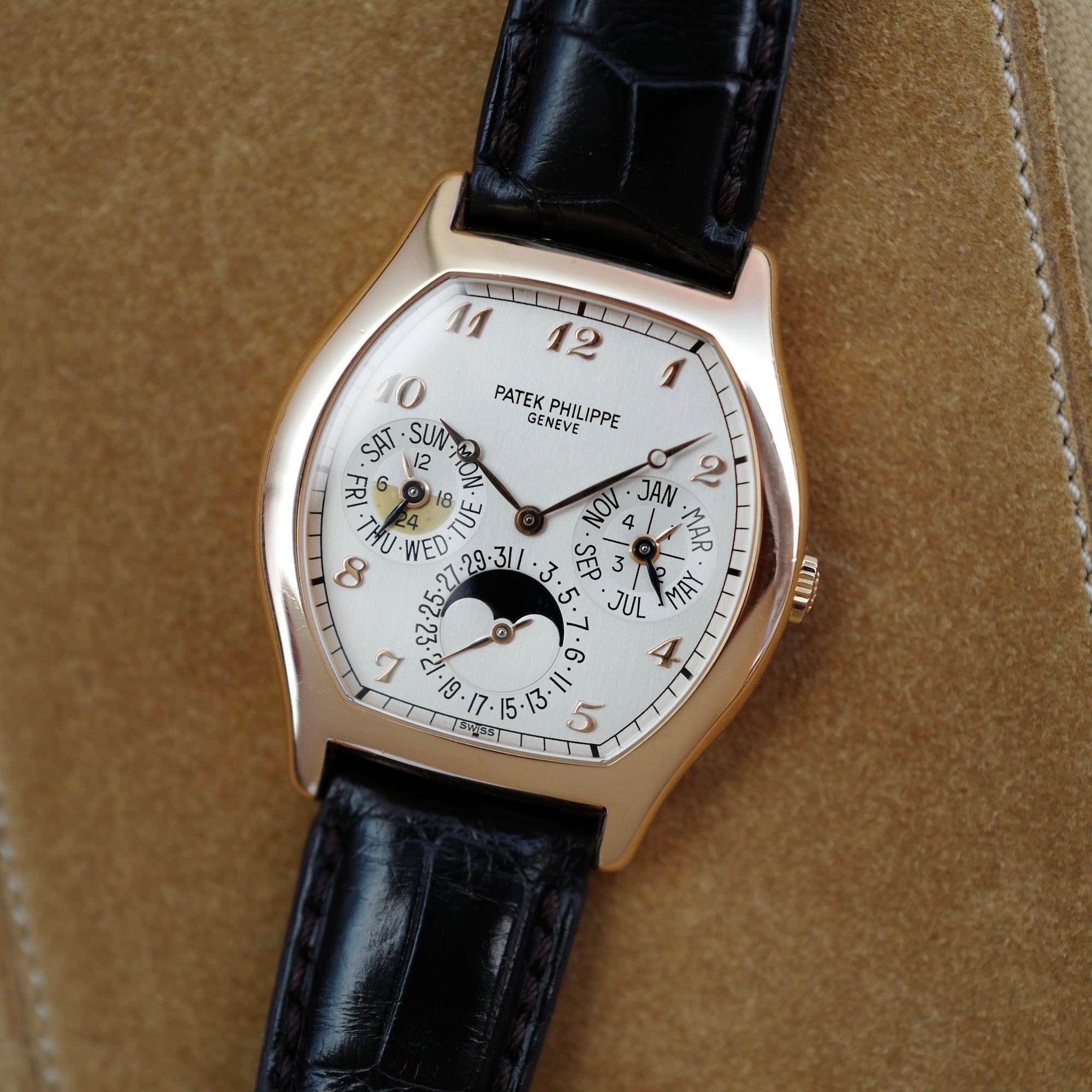 Patek Philippe Rose Gold Perpetual Calendar Ref. 5040 (New Arrival)