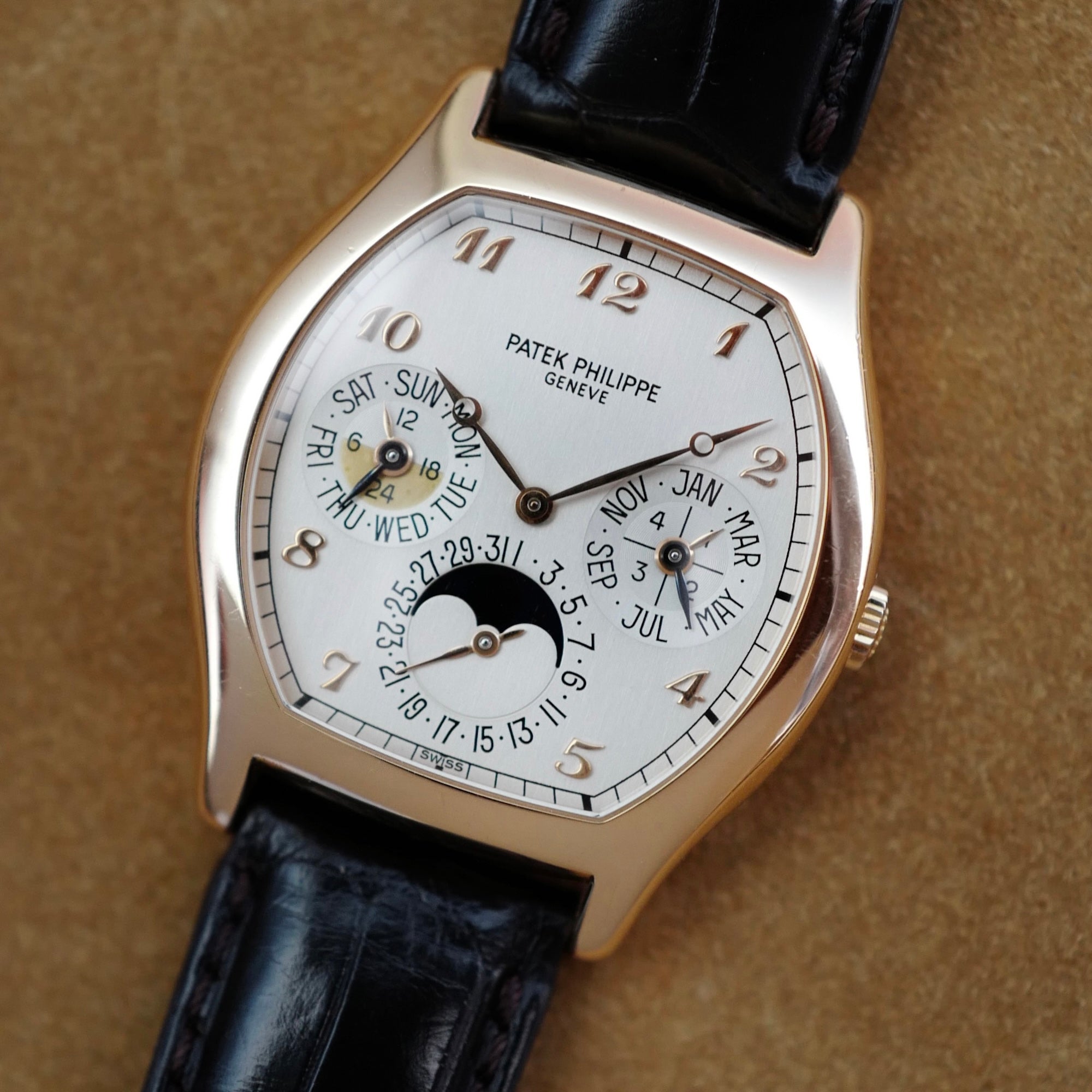 Patek Philippe Rose Gold Perpetual Calendar Ref. 5040 (New Arrival)