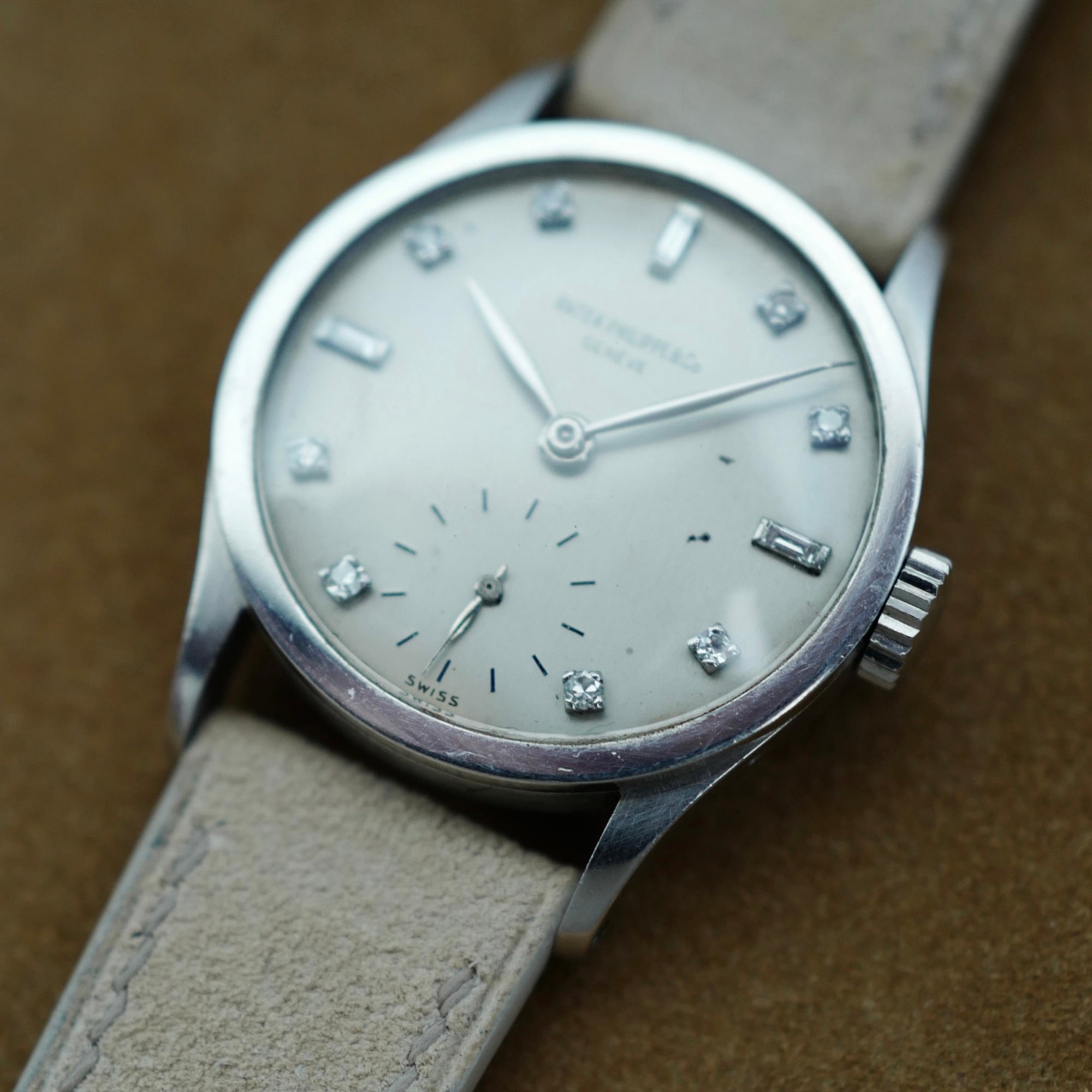 Patek Philippe Platinum Calatrava Watch Ref. 96, Circa 1947 (New Arrival)