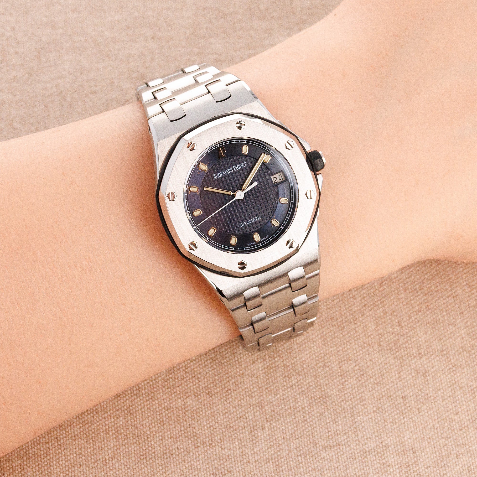 Audemars Piguet - Audemars Piguet Ladies Steel Royal Oak Offshore Ref. 29290ST - The Keystone Watches