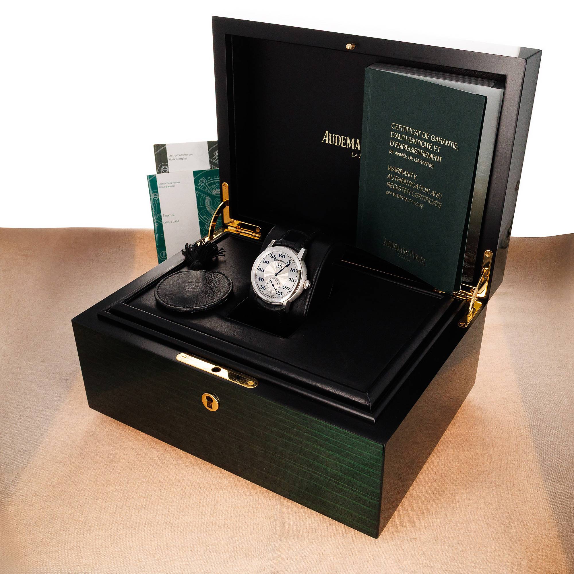 Audemars Piguet - Audemars Piguet Platinum Jump Hour Minute Repeater Ref. 26151 - The Keystone Watches