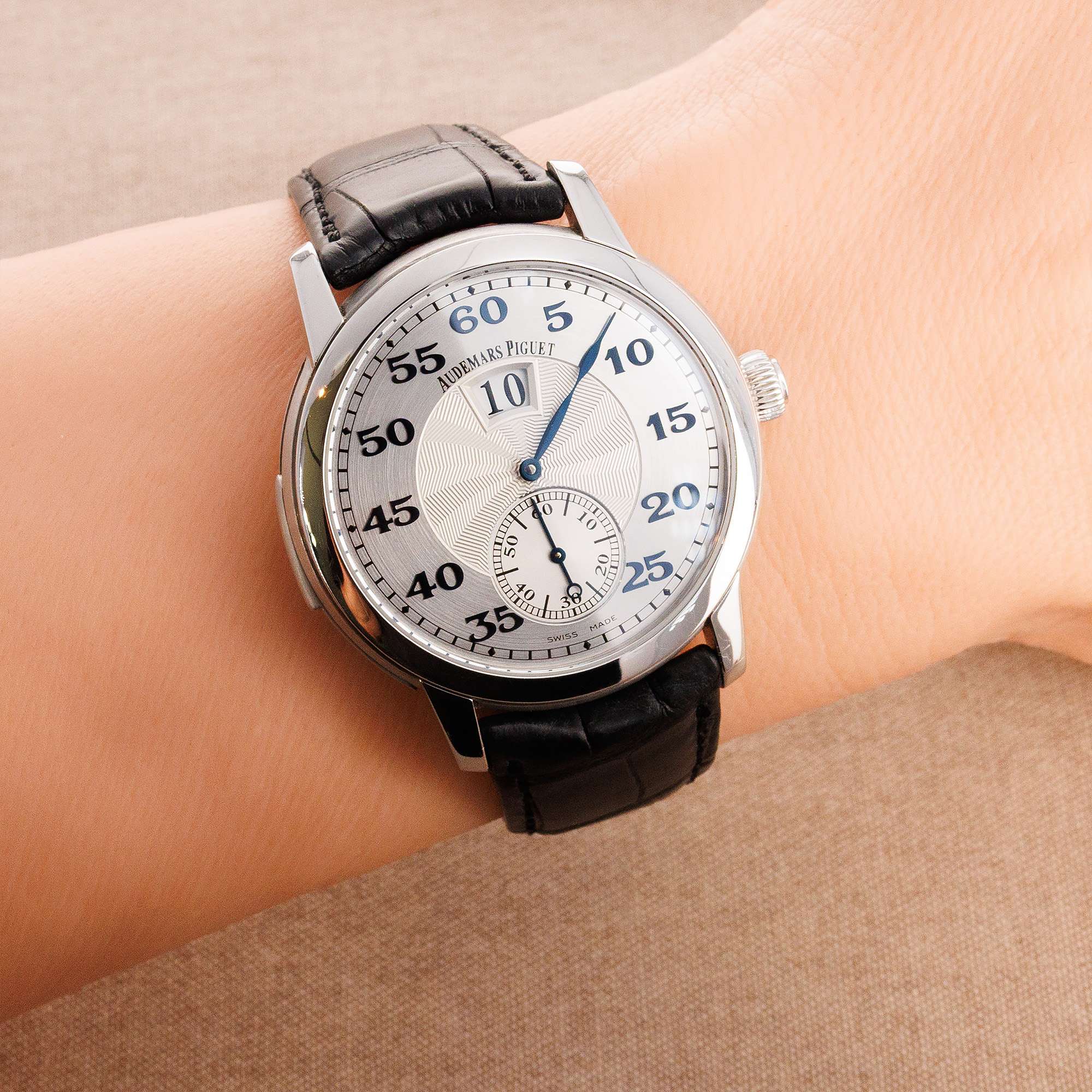 Audemars Piguet - Audemars Piguet Platinum Jump Hour Minute Repeater Ref. 26151 - The Keystone Watches