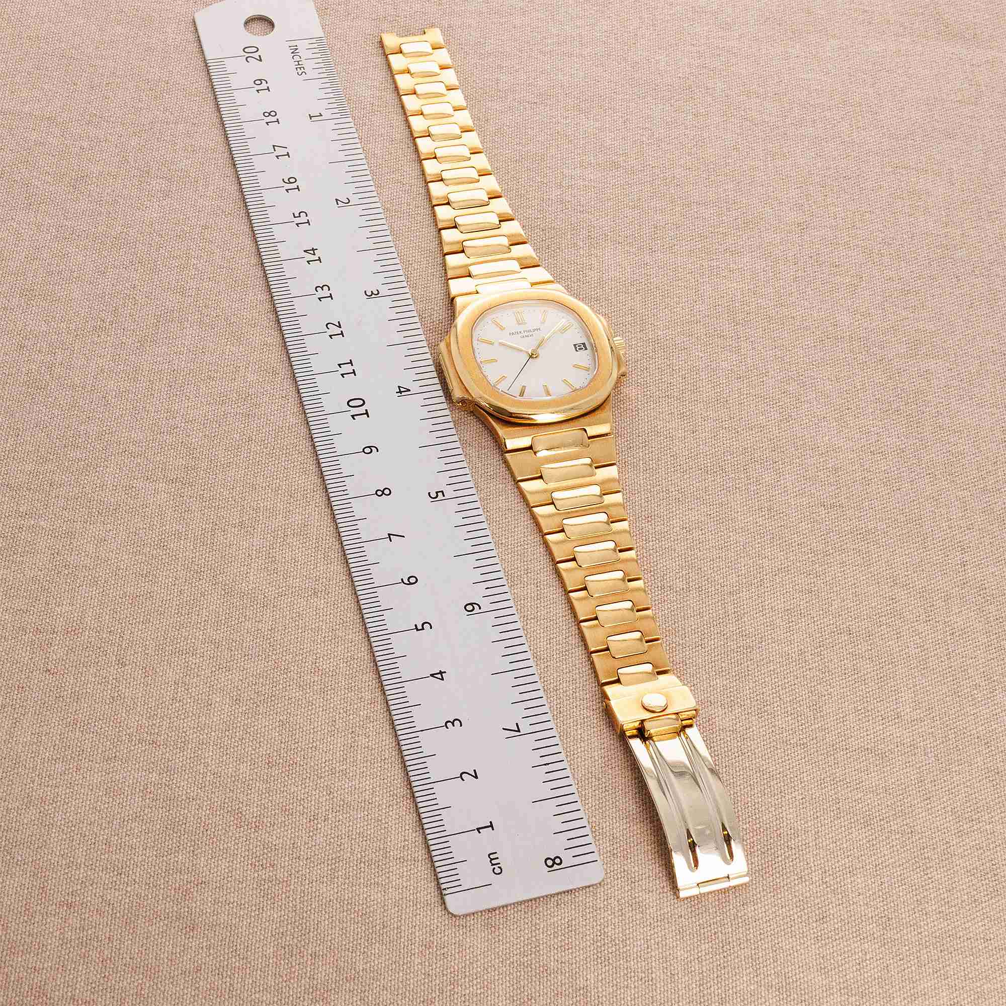 Patek Philippe - Patek Philippe Yellow Gold Nautilus Ref. 3800 - The Keystone Watches