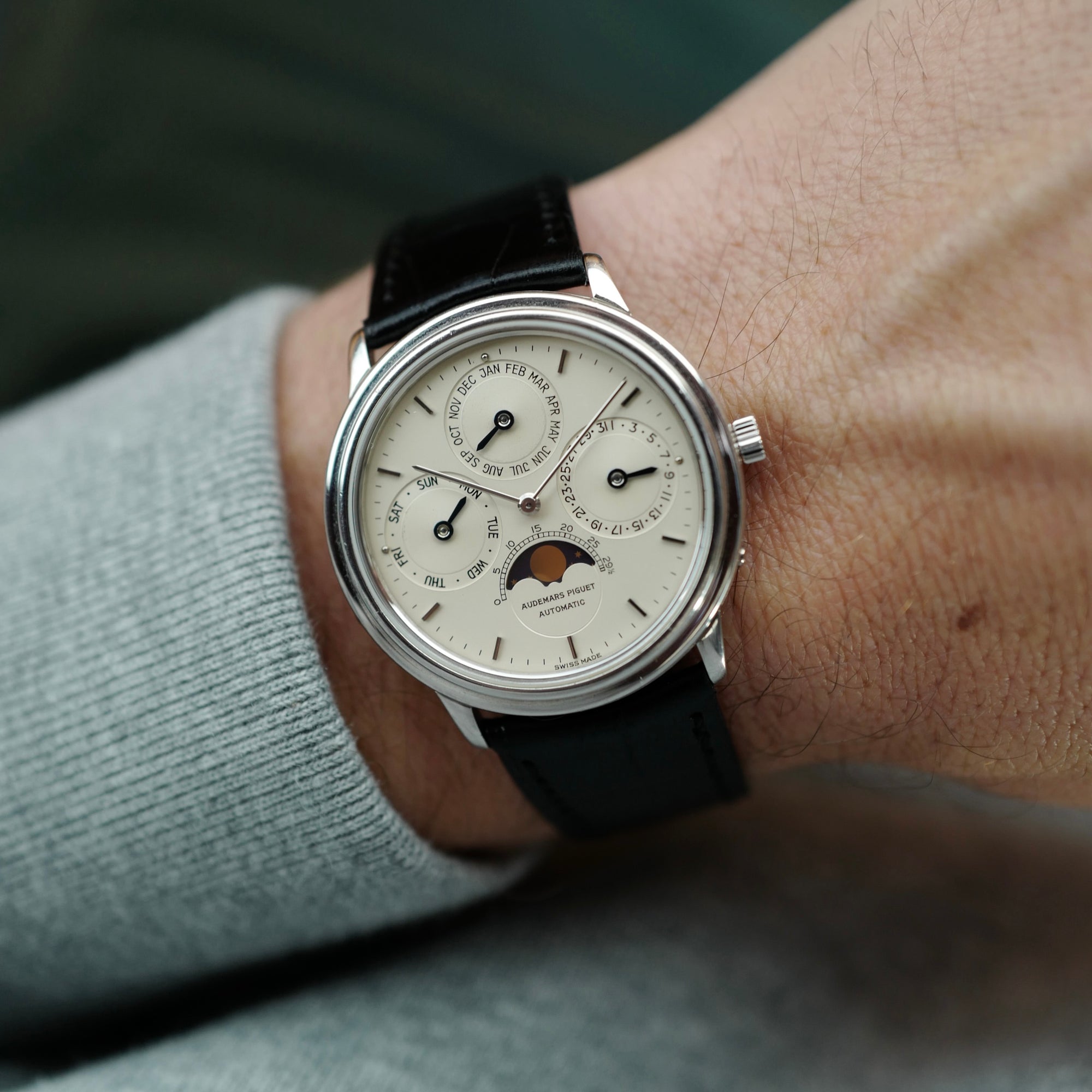 Audemars Piguet Platinum Quantieme Perpetual Ref. 25548 with Rare Silver Dial (New Arrival)