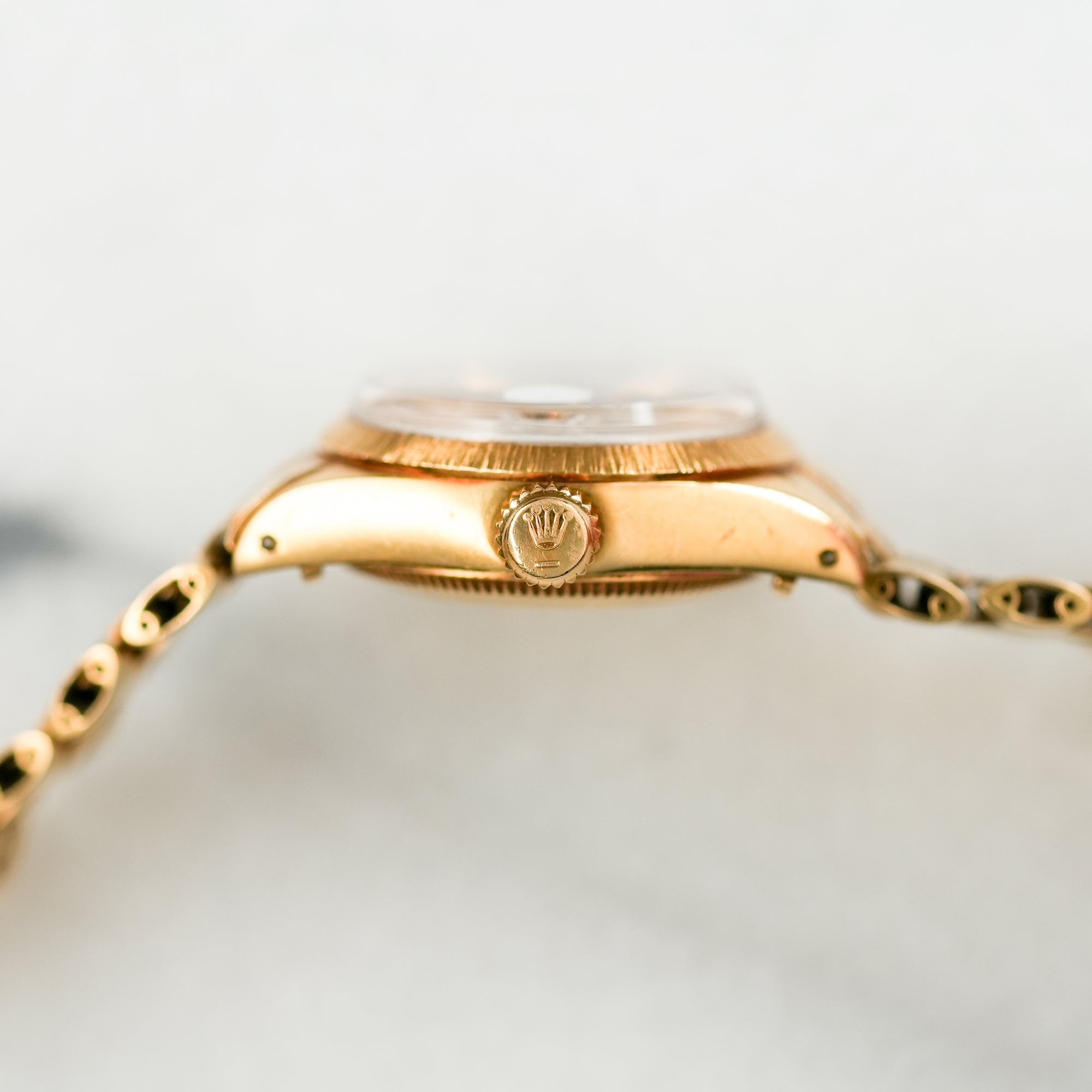 Rolex Yellow Gold Datejust Ref. 6913 with Oxblood Stella Dial (New Arrival)