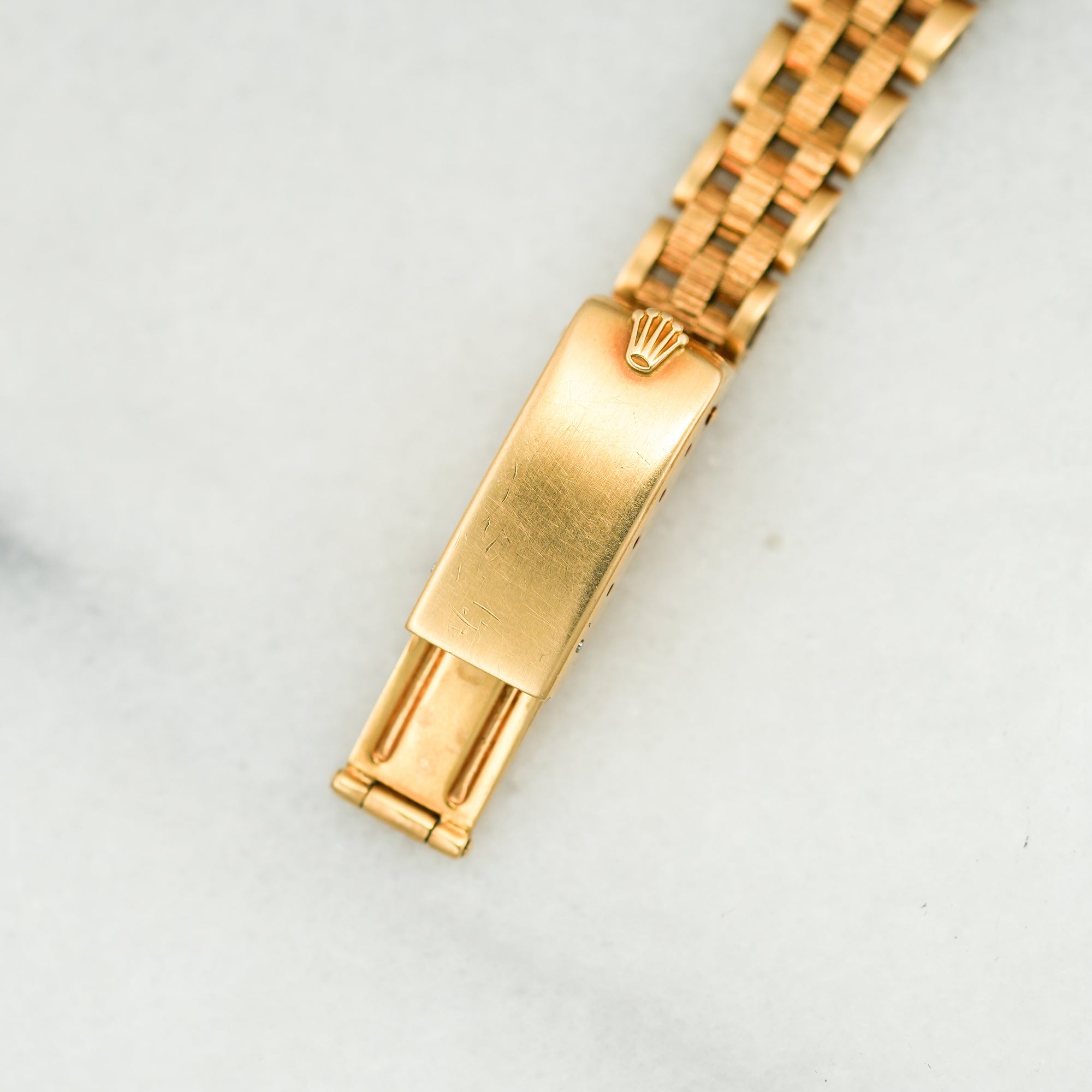 Rolex Yellow Gold Datejust Ref. 6913 with Oxblood Stella Dial (New Arrival)