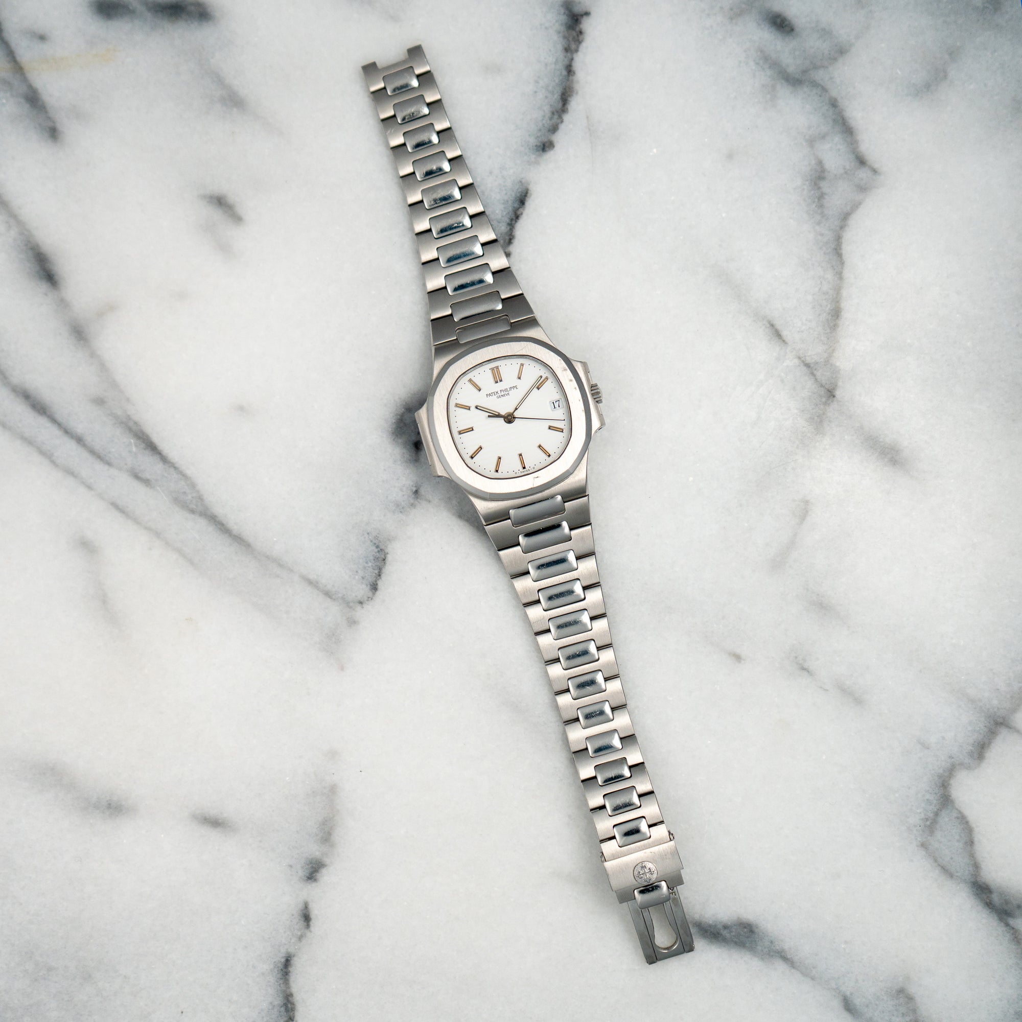 Patek Philippe - Patek Philippe Steel Nautilus Ref. 3800 with White Dial (New Arrival) - The Keystone Watches