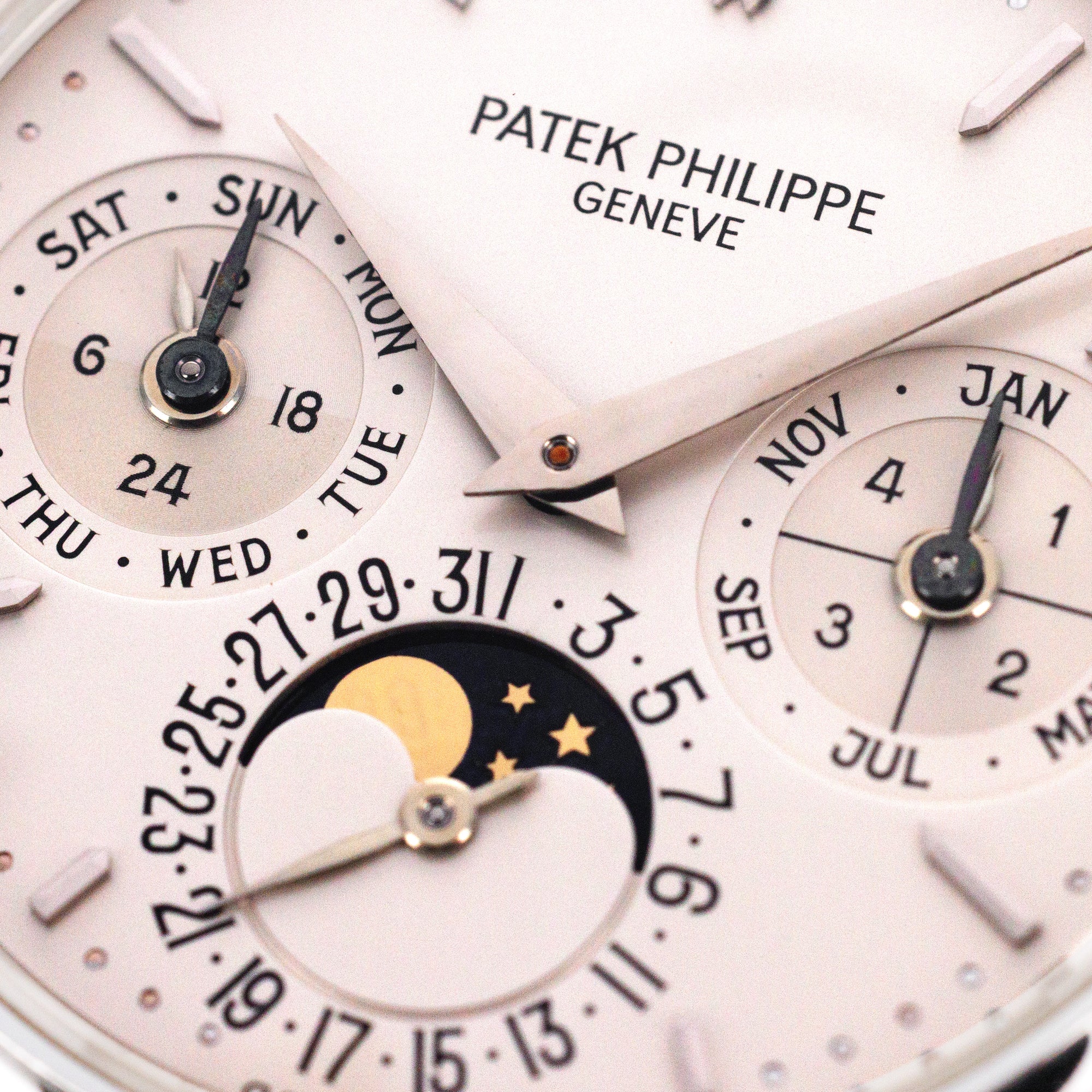 Patek Philippe Platinum Second Series Perpetual Calendar Watch Ref. 3940, Circa 1988