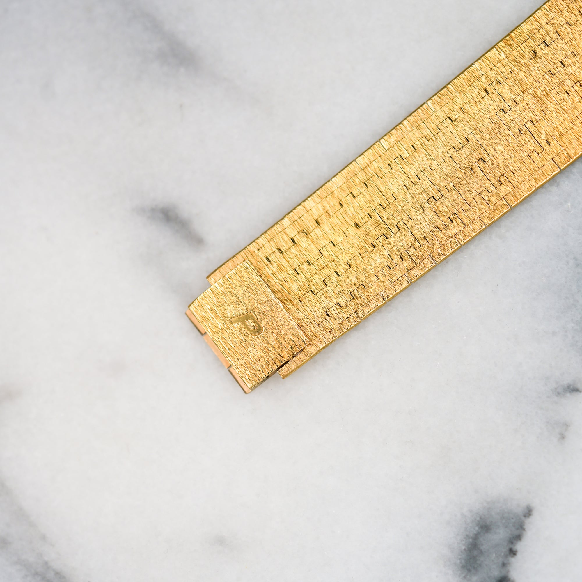 Piaget Yellow Gold Bracelet Watch Ref. 12421 with Tigers Eye Dial (New Arrival)