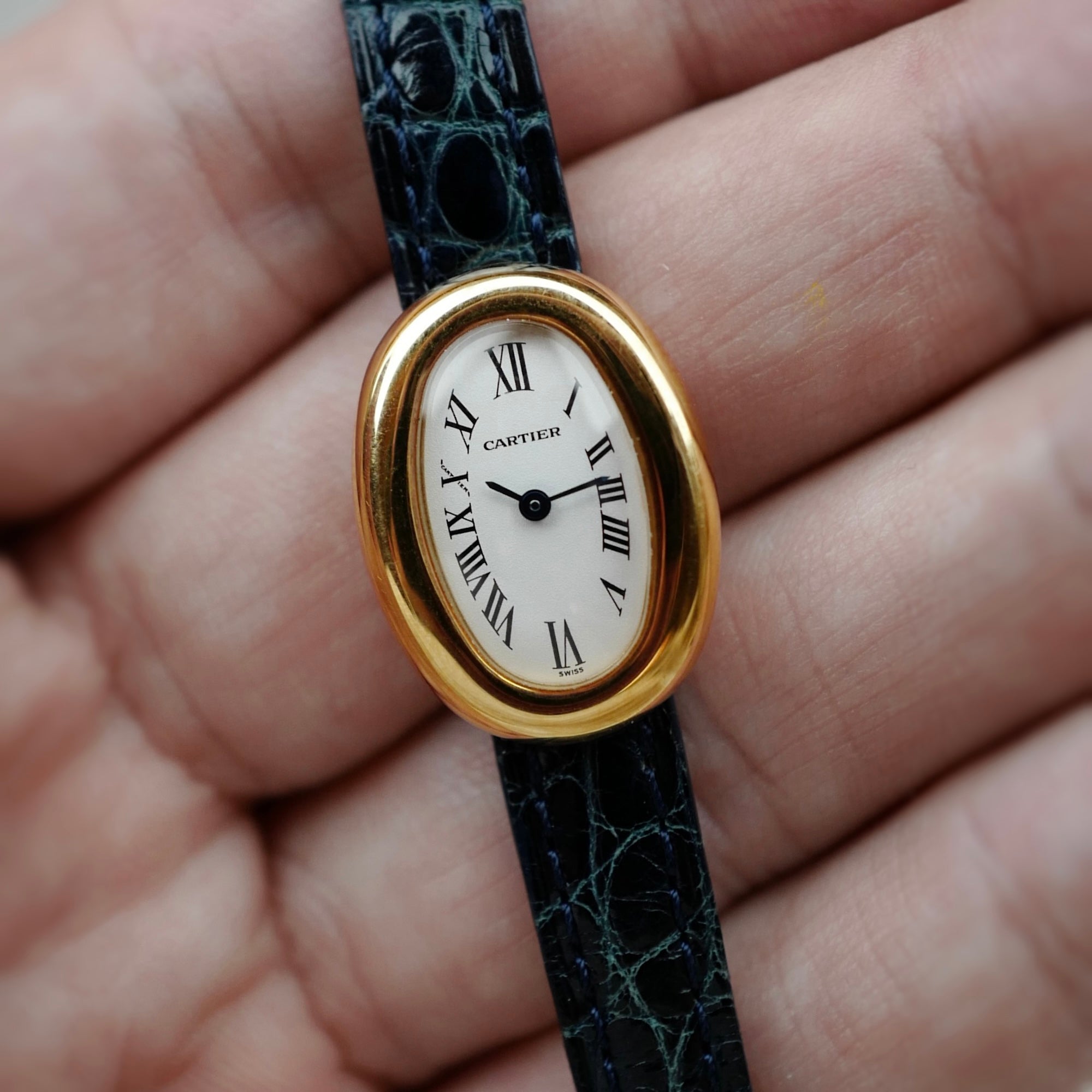 Cartier Yellow Gold Baignoire Mini Ref. W1510956 (New Arrival)