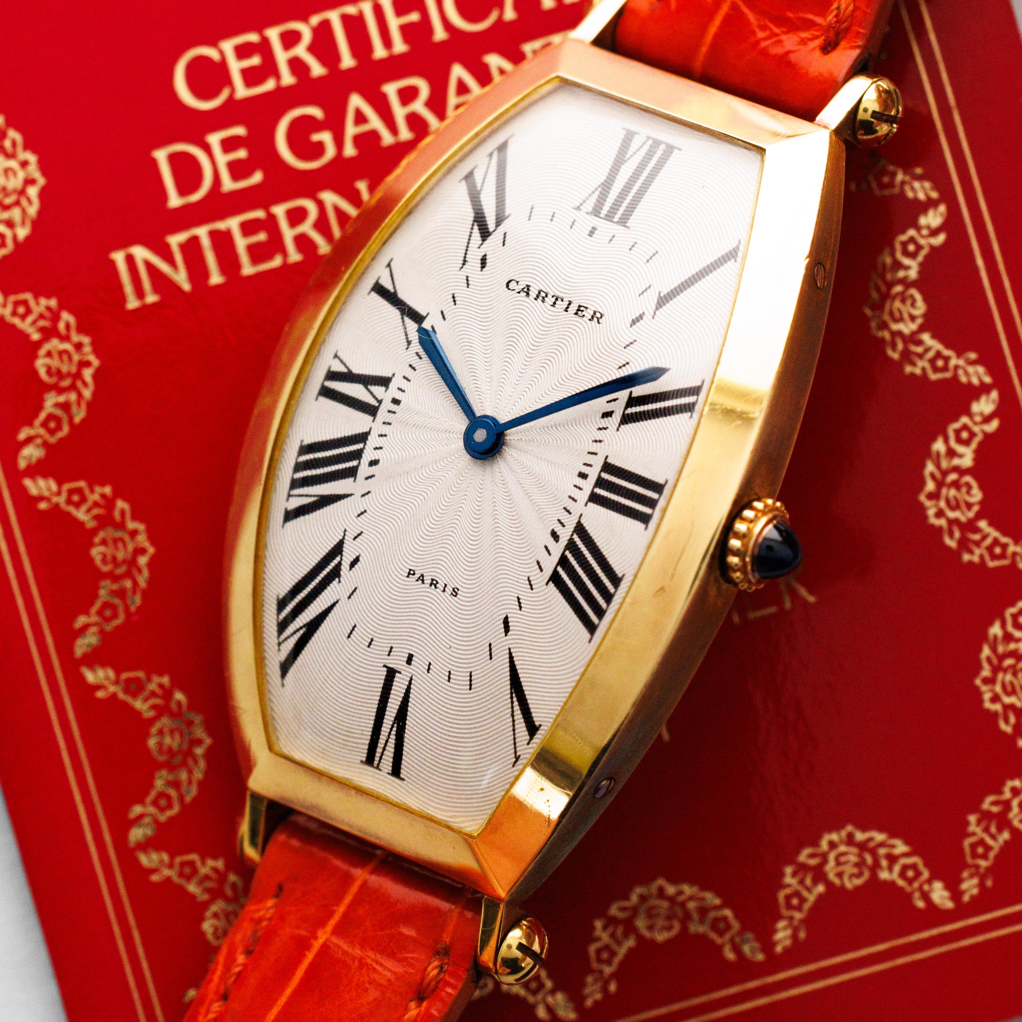 Cartier Yellow Gold Large Tonneau Paris with Original Papers (New Arrival)
