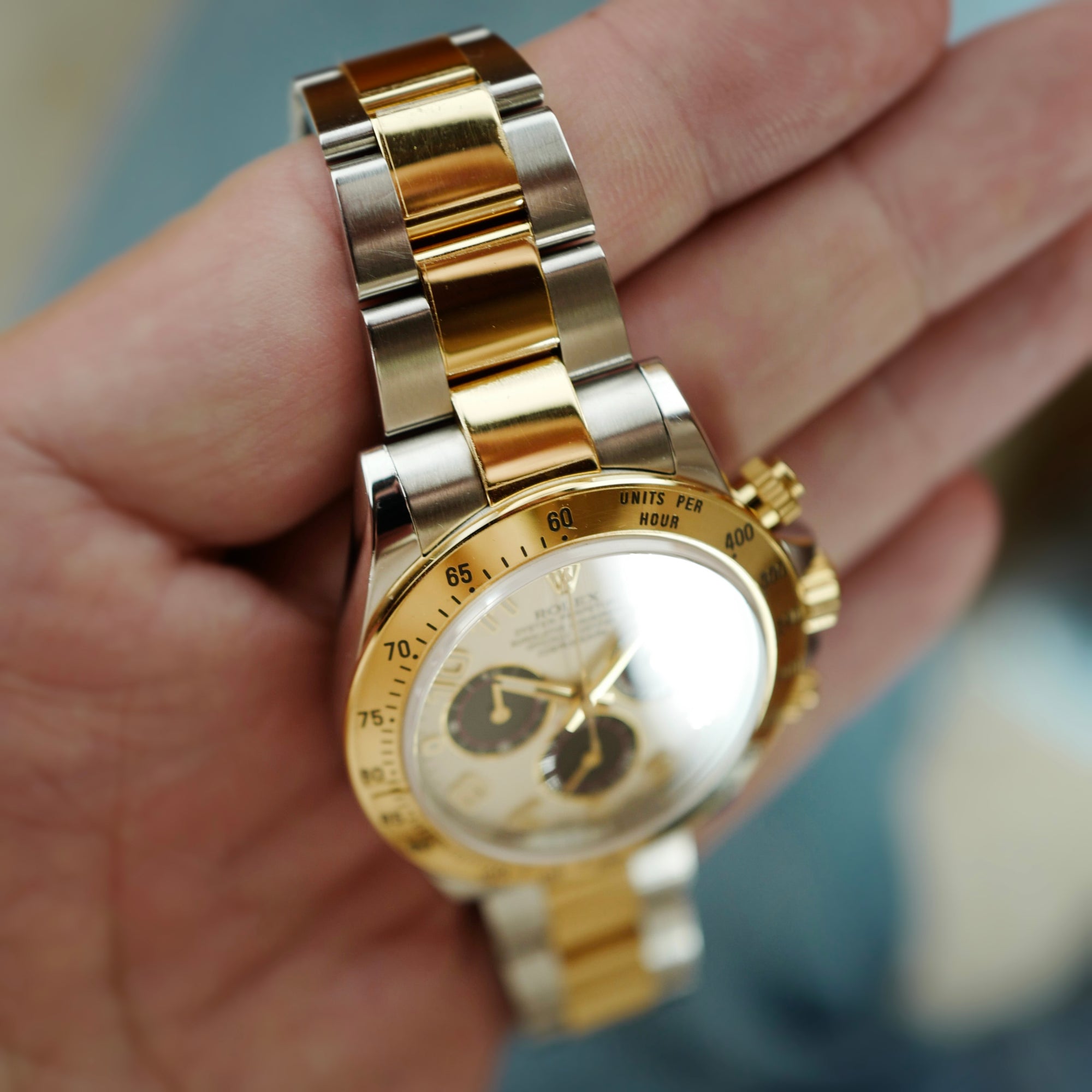 Rolex Daytona Ref. 116523 with V-Serial and Racing Dial (New Arrival)