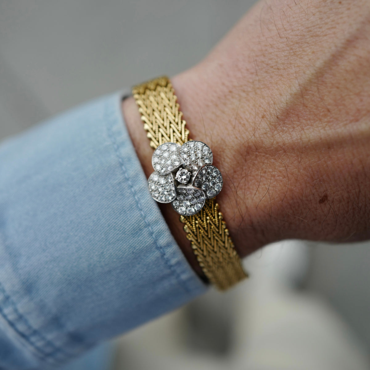 Cartier Yellow Gold Diamond Flower Cover Watch
