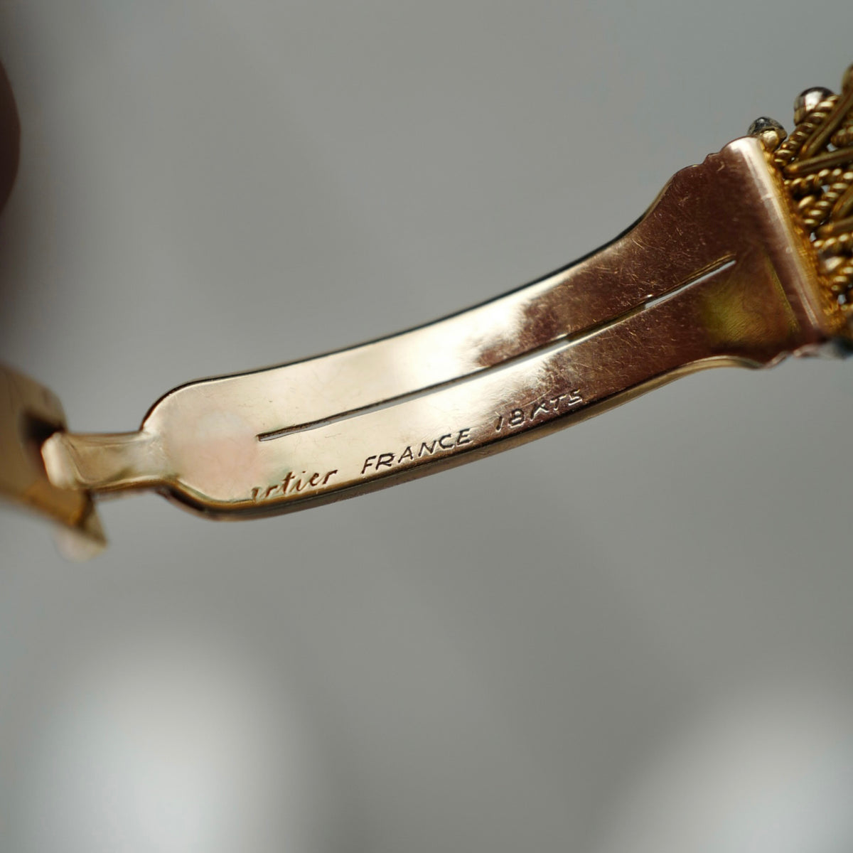 Cartier Yellow Gold Diamond Flower Cover Watch