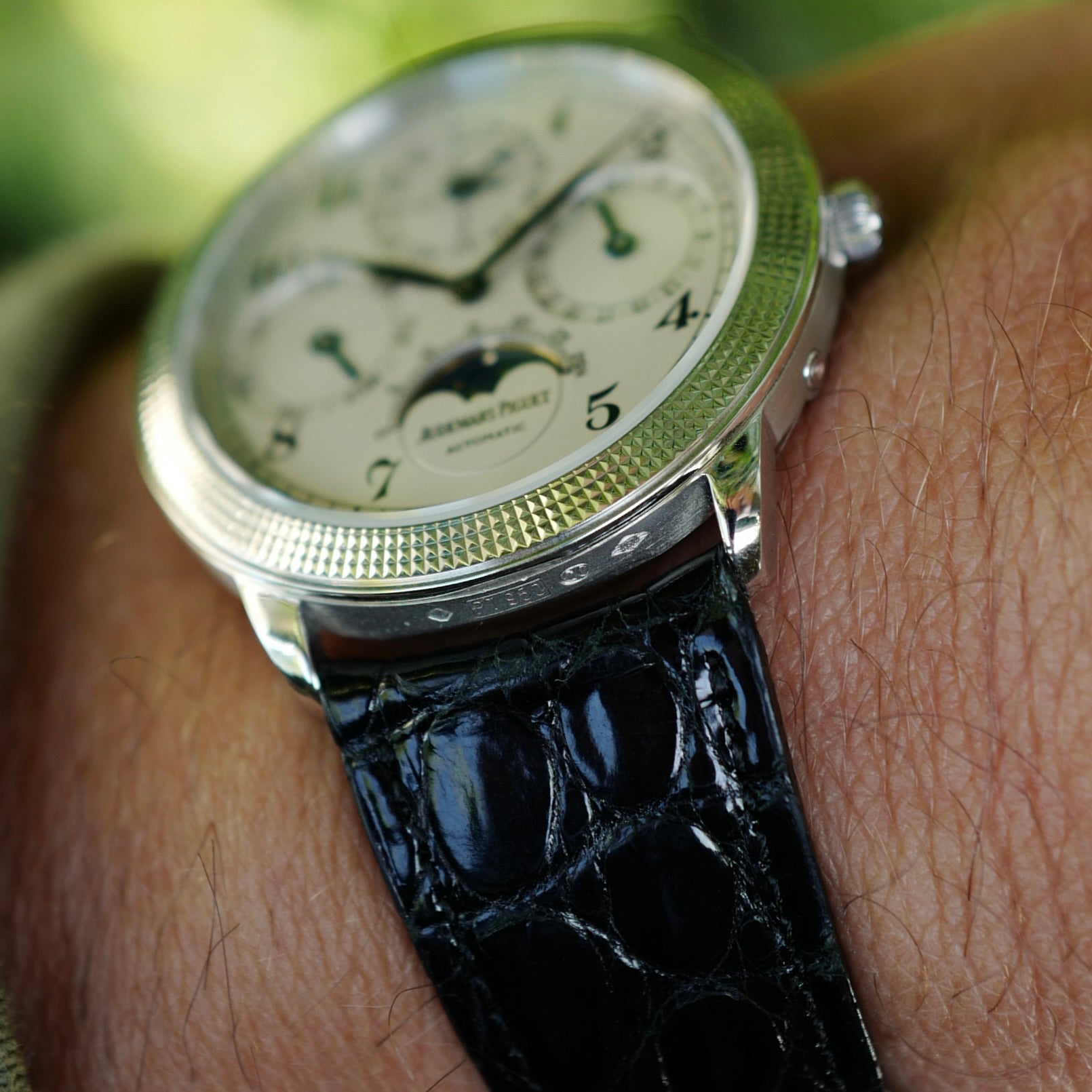 Audemars Piguet Platinum Quantieme Perpetual Calendar Watch Ref. 25850