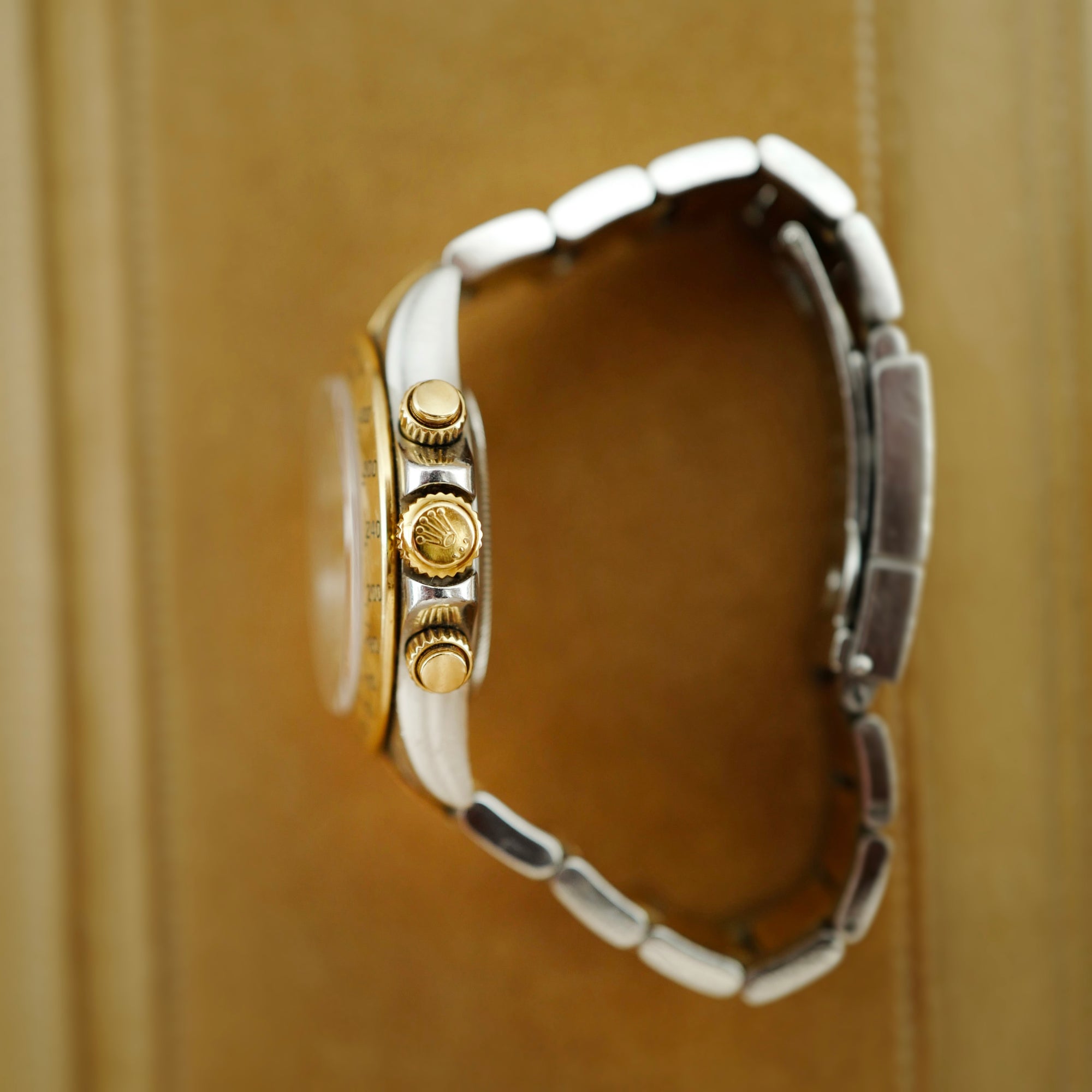 Rolex Two-Tone Daytona Ref. 116523 with Mother of Pearl Dial with Papers (New Arrival)