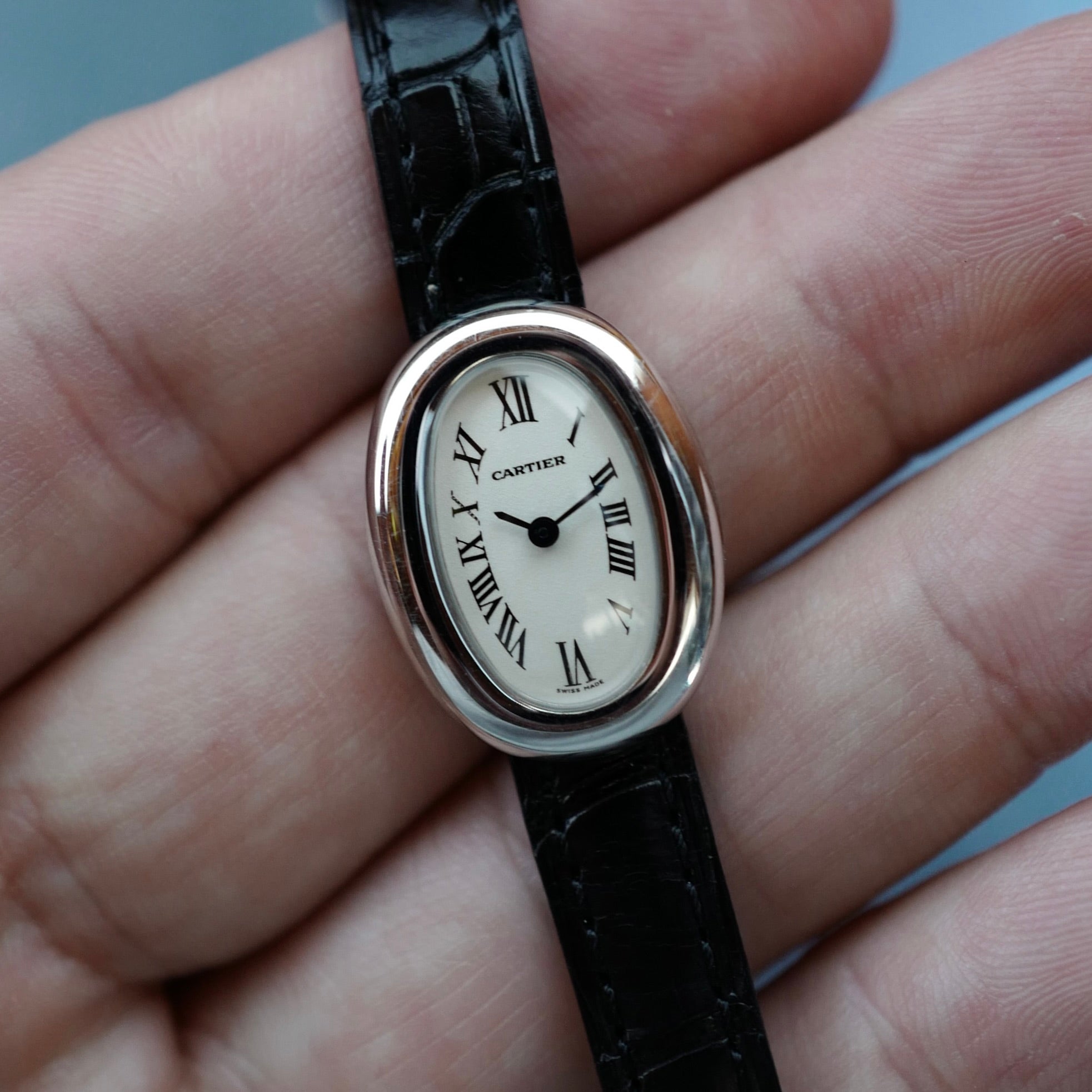 Cartier White Gold Mini Baignoire Ref. W1518956 (New Arrival)