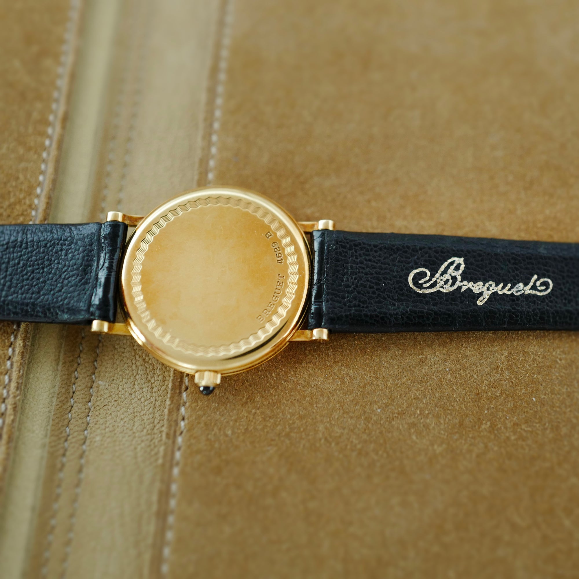 Breguet Yellow Gold Classique Ref. 3210BA/12/264