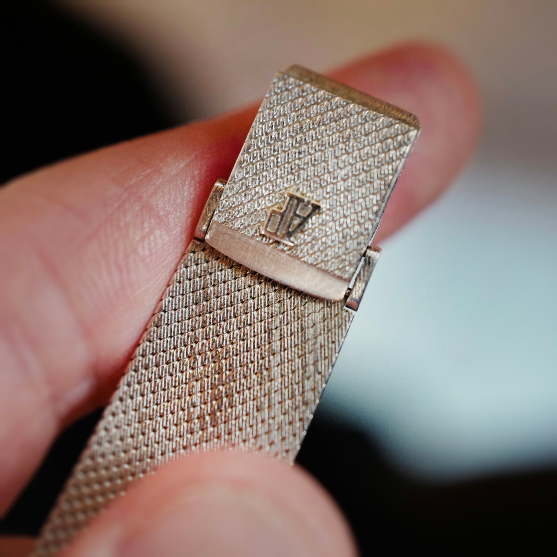 Audemars Piguet Round UFO-Style Bracelet Watch (New Arrival)