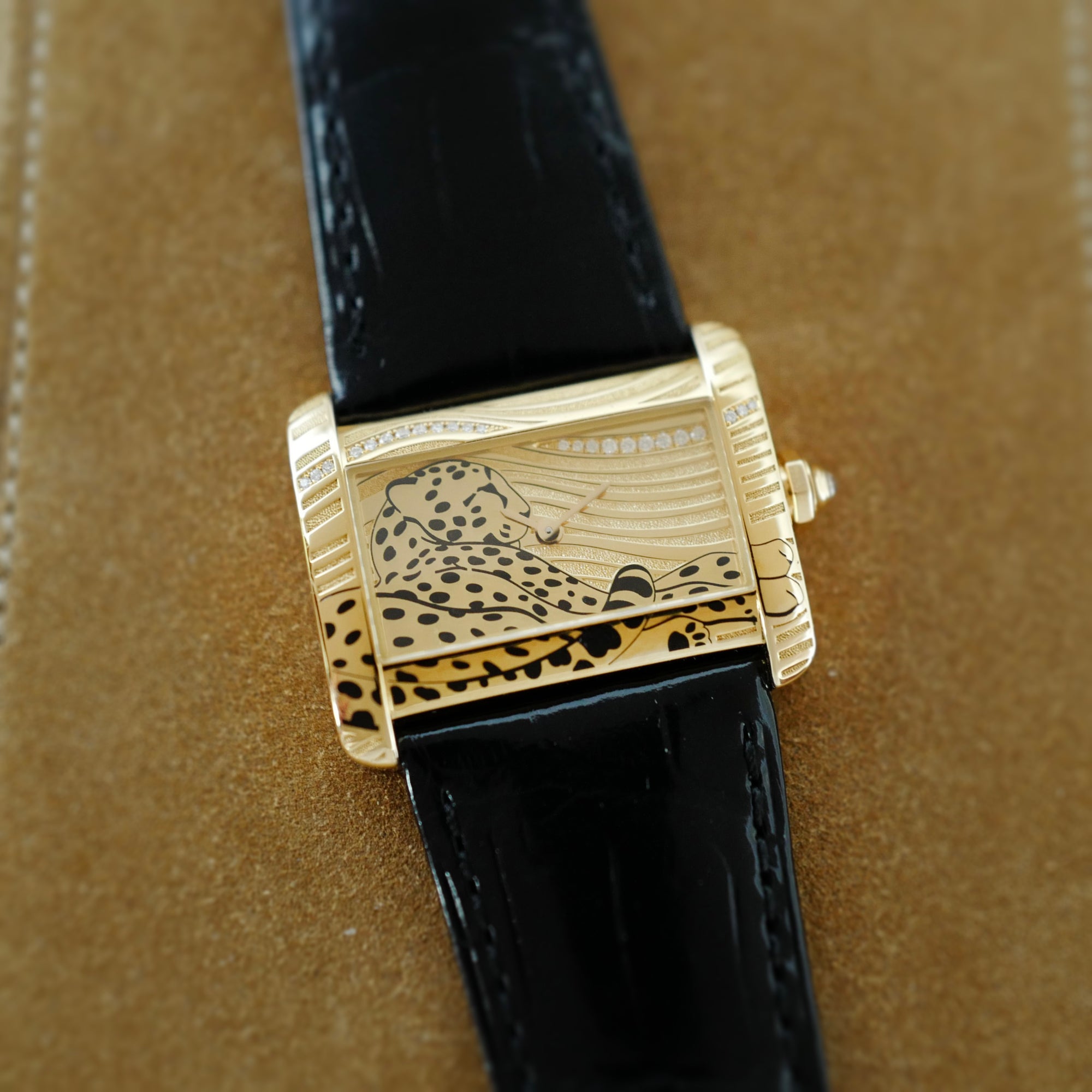 Cartier Tank Divan Ref. WA301836 with Enamel Panther (New Arrival)