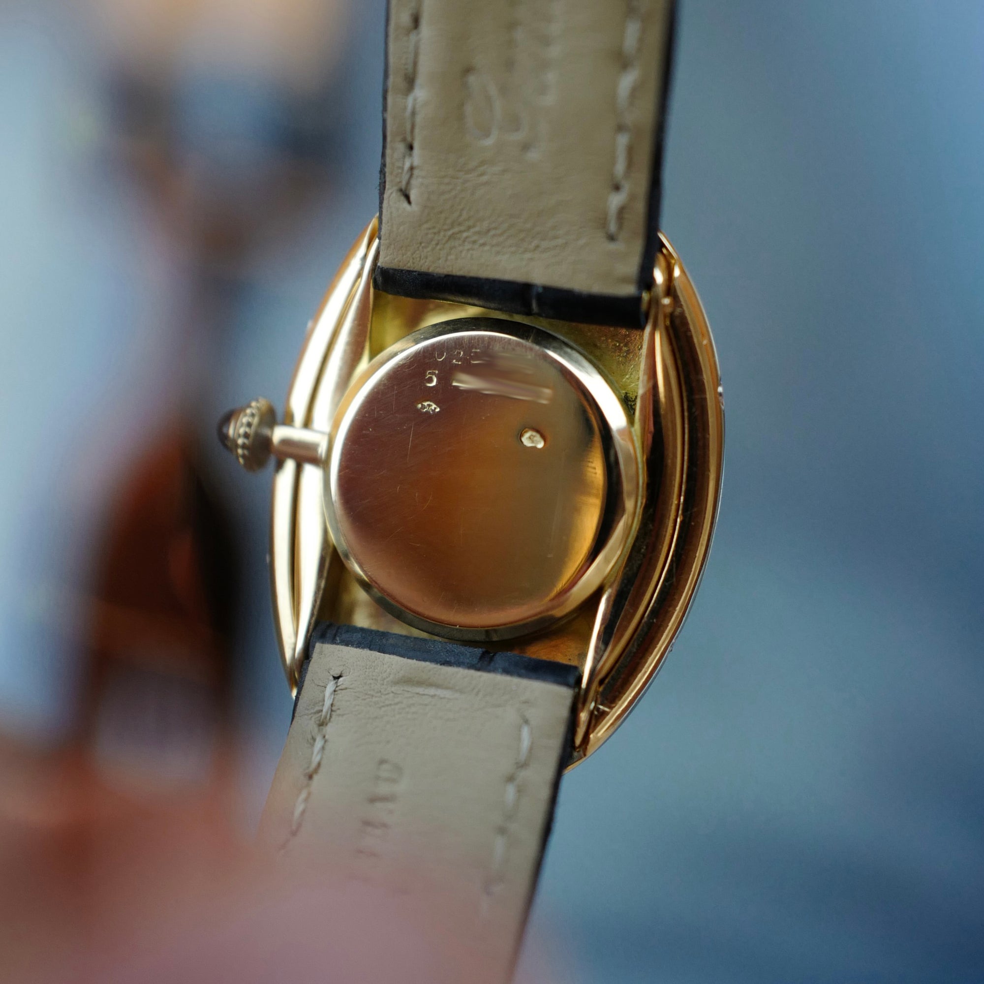 Cartier Yellow Gold Baignoire XL (New Arrival)