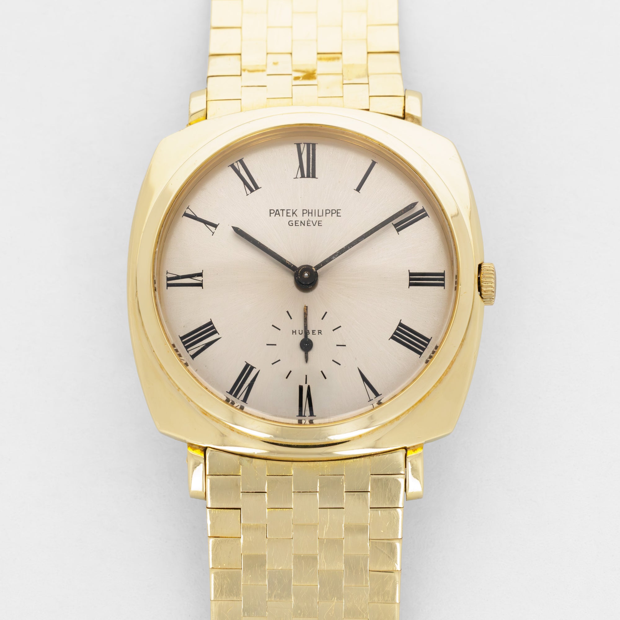 Patek Philippe Yellow Gold Automatic Retailed by Huber Ref. 3525, Original Papers