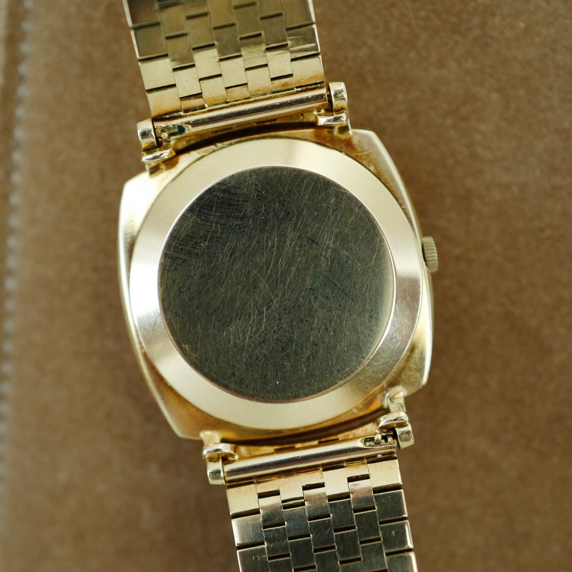 Patek Philippe Yellow Gold Automatic Retailed by Huber Ref. 3525, Original Papers