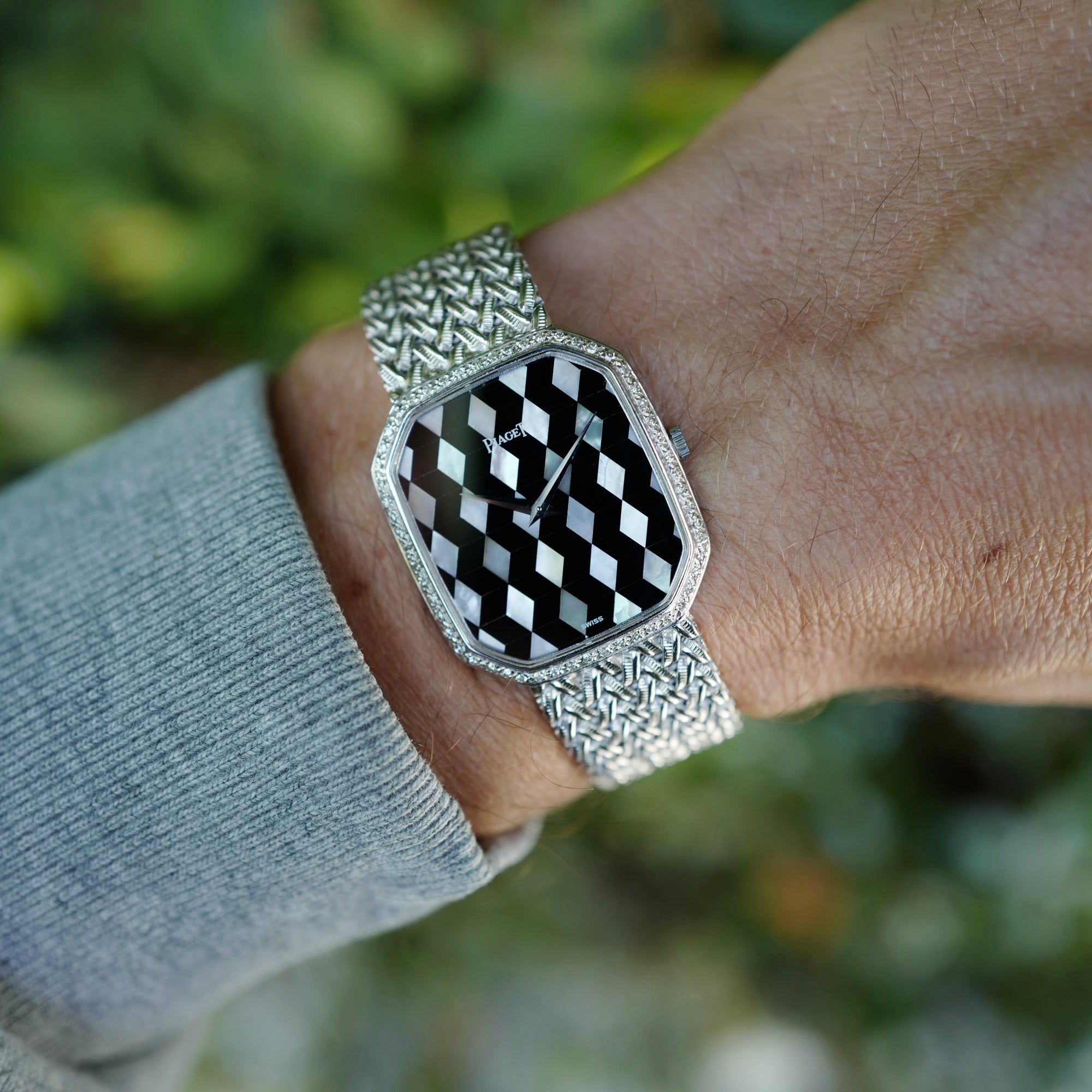Piaget White Gold Bracelet Watch Ref. 9795 with Geometric Onyx and Mother of Pearl Dial (New Arrival)