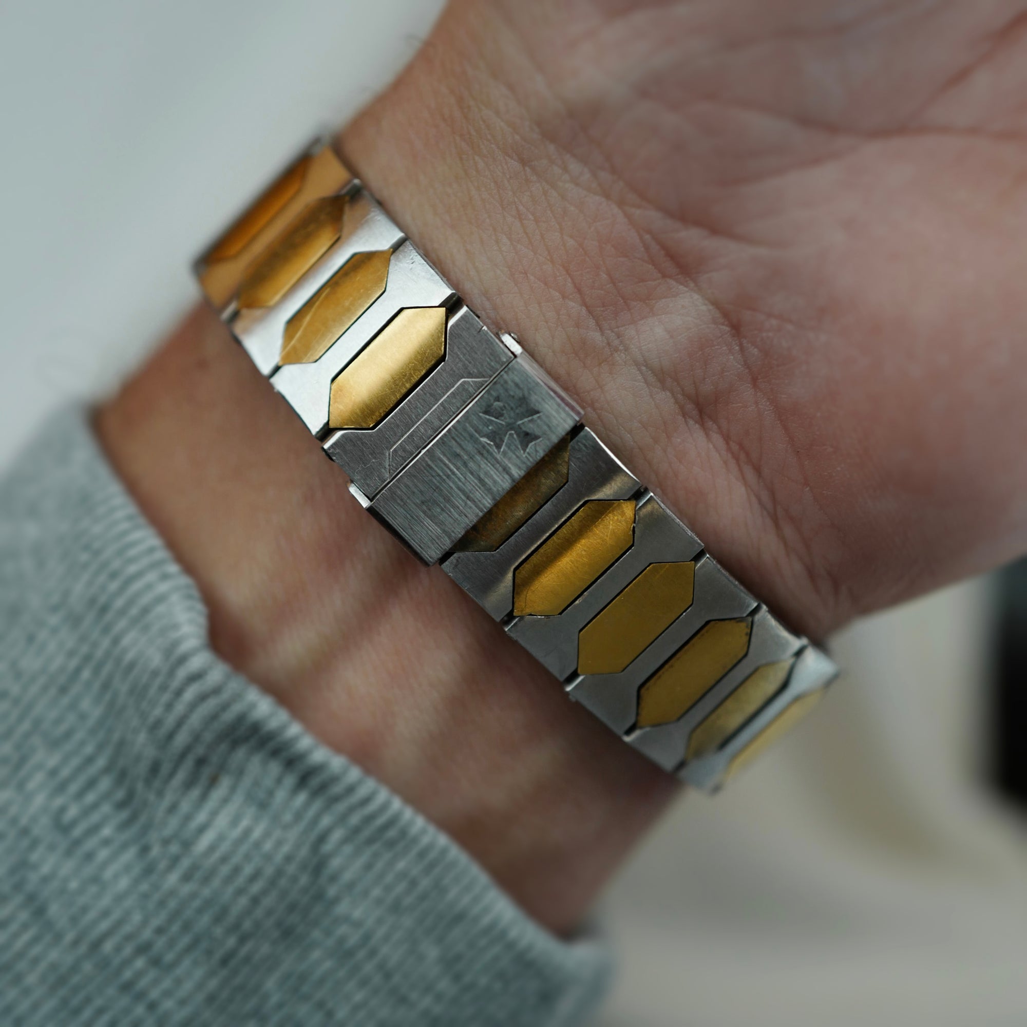 Vacheron Constantin - Vacheron Constantin Two-Tone 222 with Emblem of Saudi Arabia - The Keystone Watches
