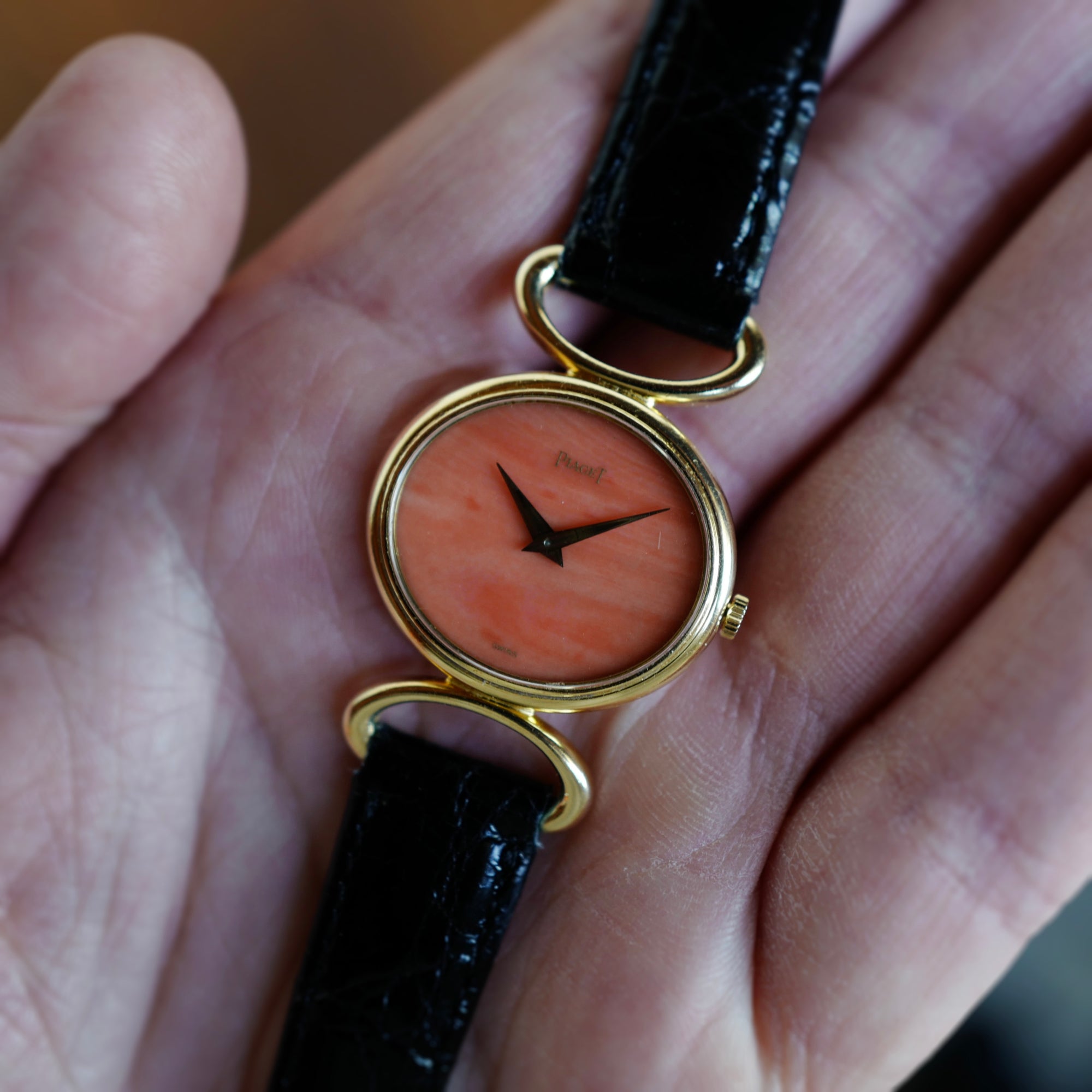 Paiget Yellow Gold Anneaux Coral Dial Ref. 9802D