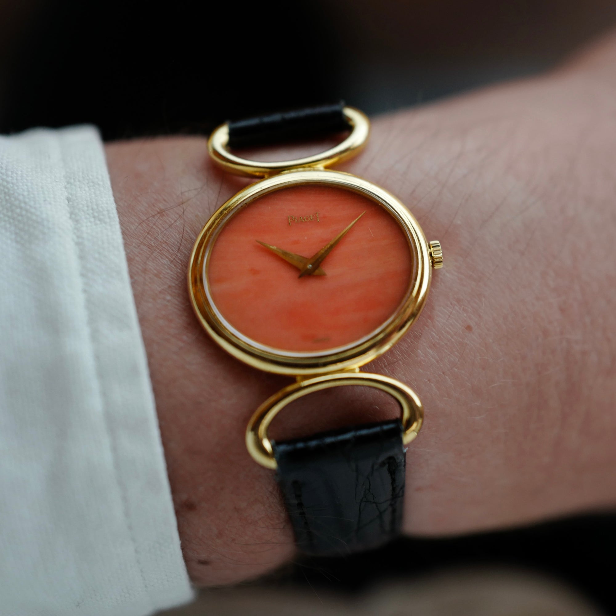 Paiget Yellow Gold Anneaux Coral Dial Ref. 9802D