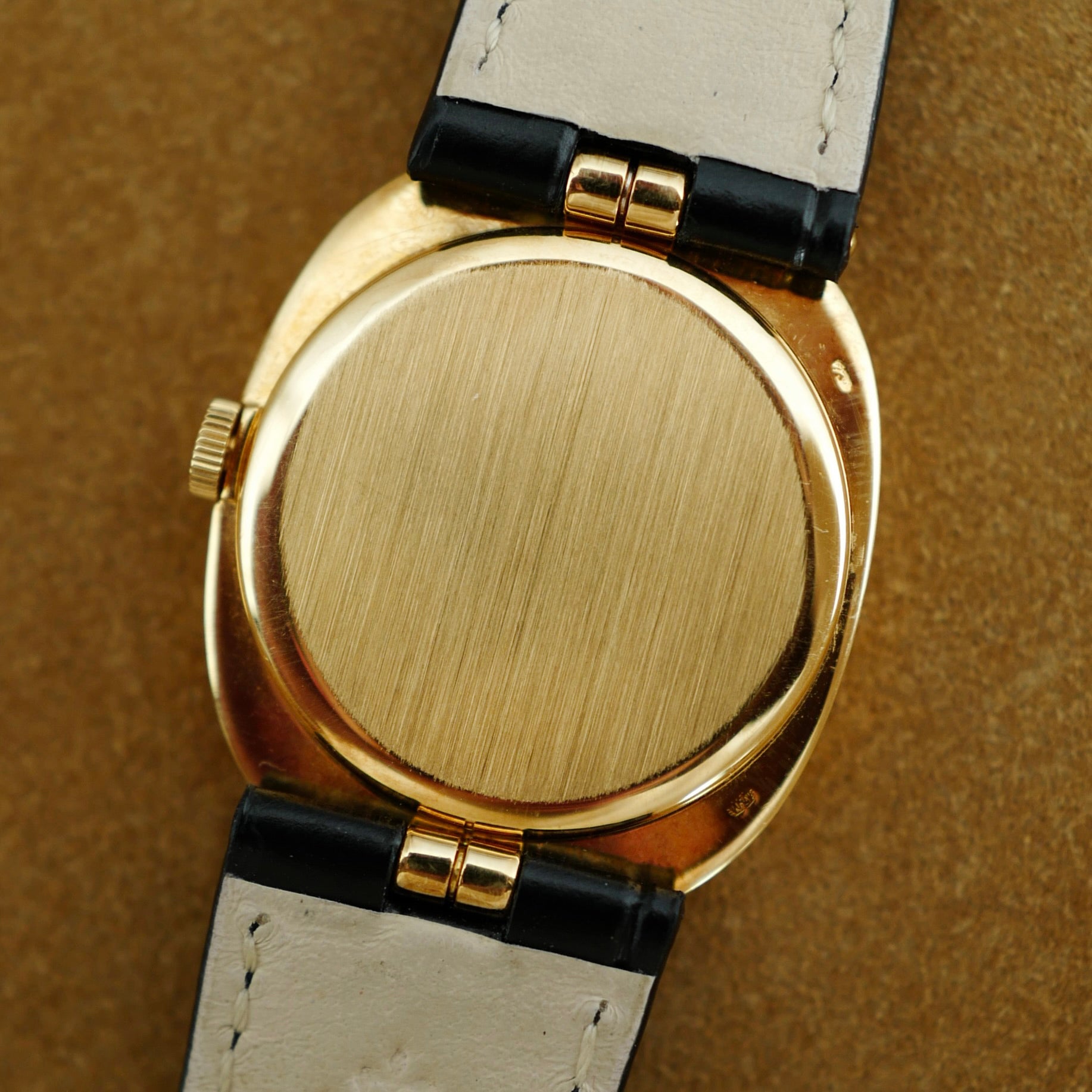 Patek Philippe - Patek Philippe Yellow Gold Ellipse Ref. 3848 (New Arrival) - The Keystone Watches
