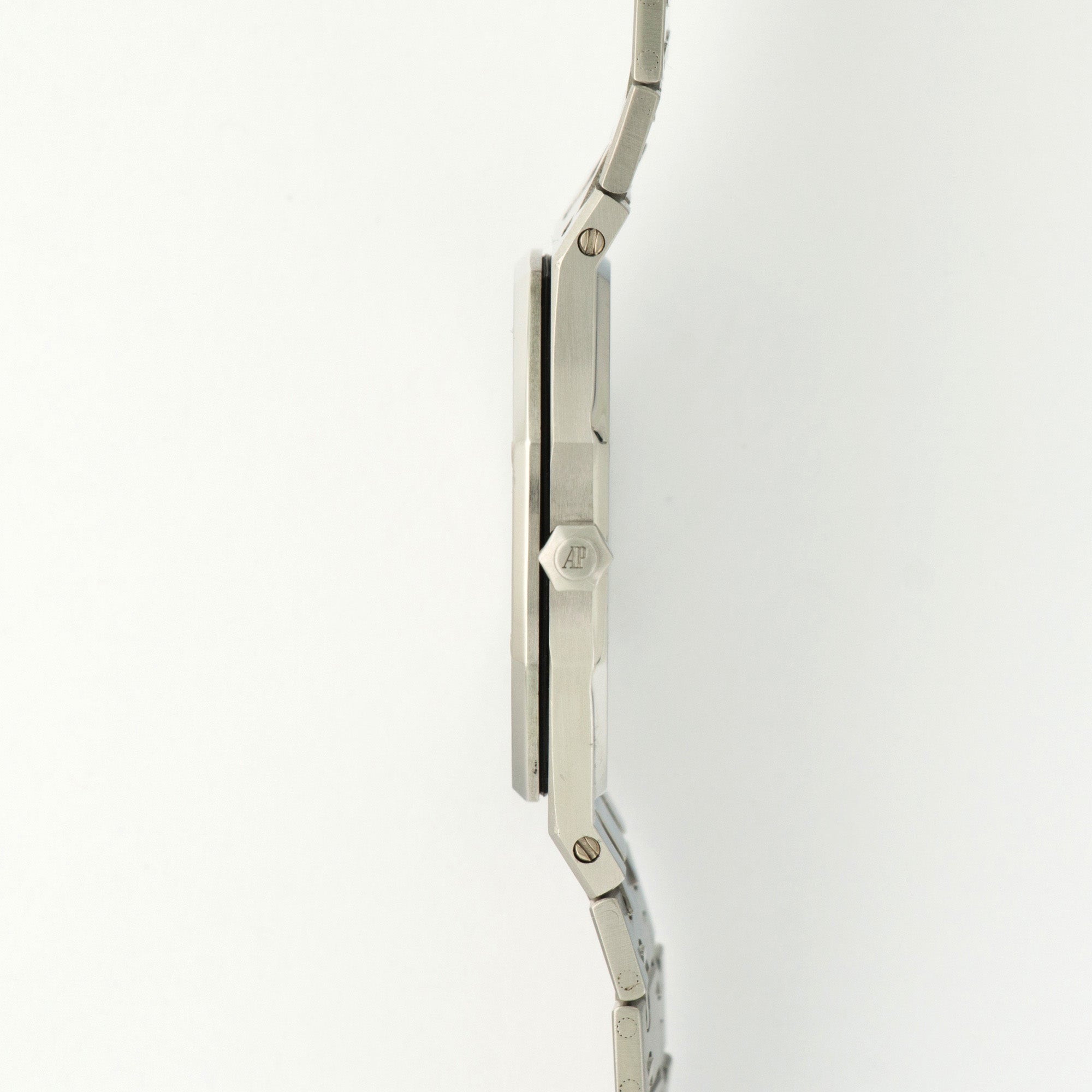 Audemars Piguet - Audemars Piguet Royal Oak Steel Watch Ref. 56143 - The Keystone Watches