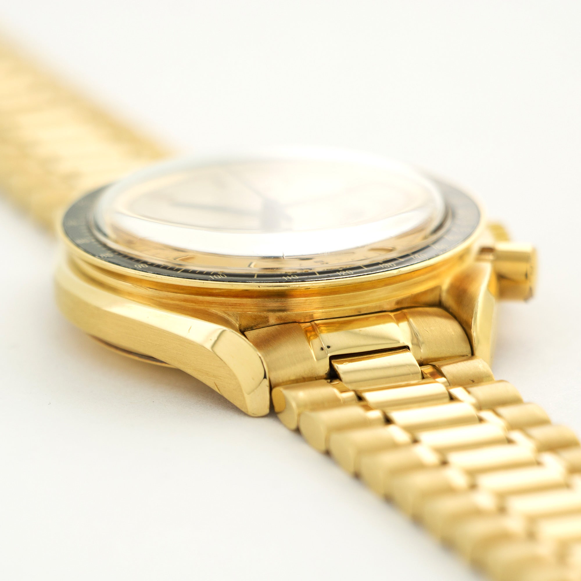 Omega - Omega Speedmaster Yellow Gold Chronograph, ref. 1750032 - The Keystone Watches