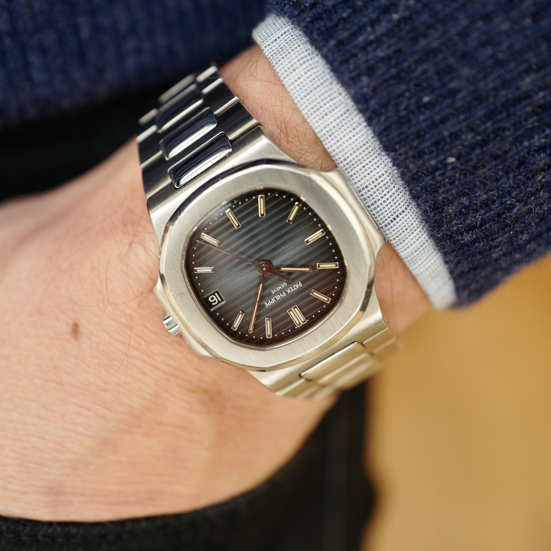 🤩 Patek Philippe Nautilus 3800/1 Steel/Gold & Louis Vuitton Bag